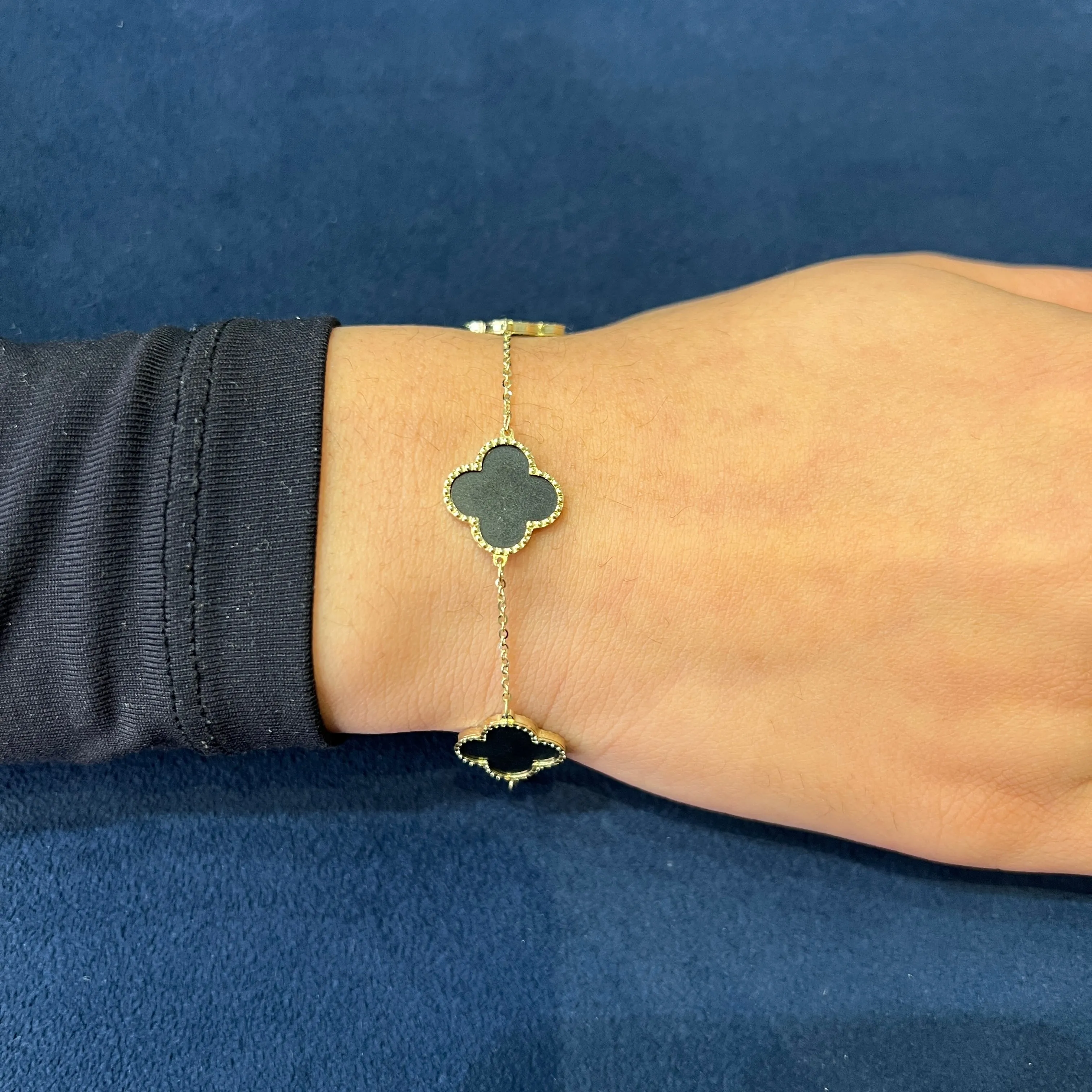 10K Yellow Gold (14mm) Designer Clover Style Beaded Edge Black Onyx Bracelet