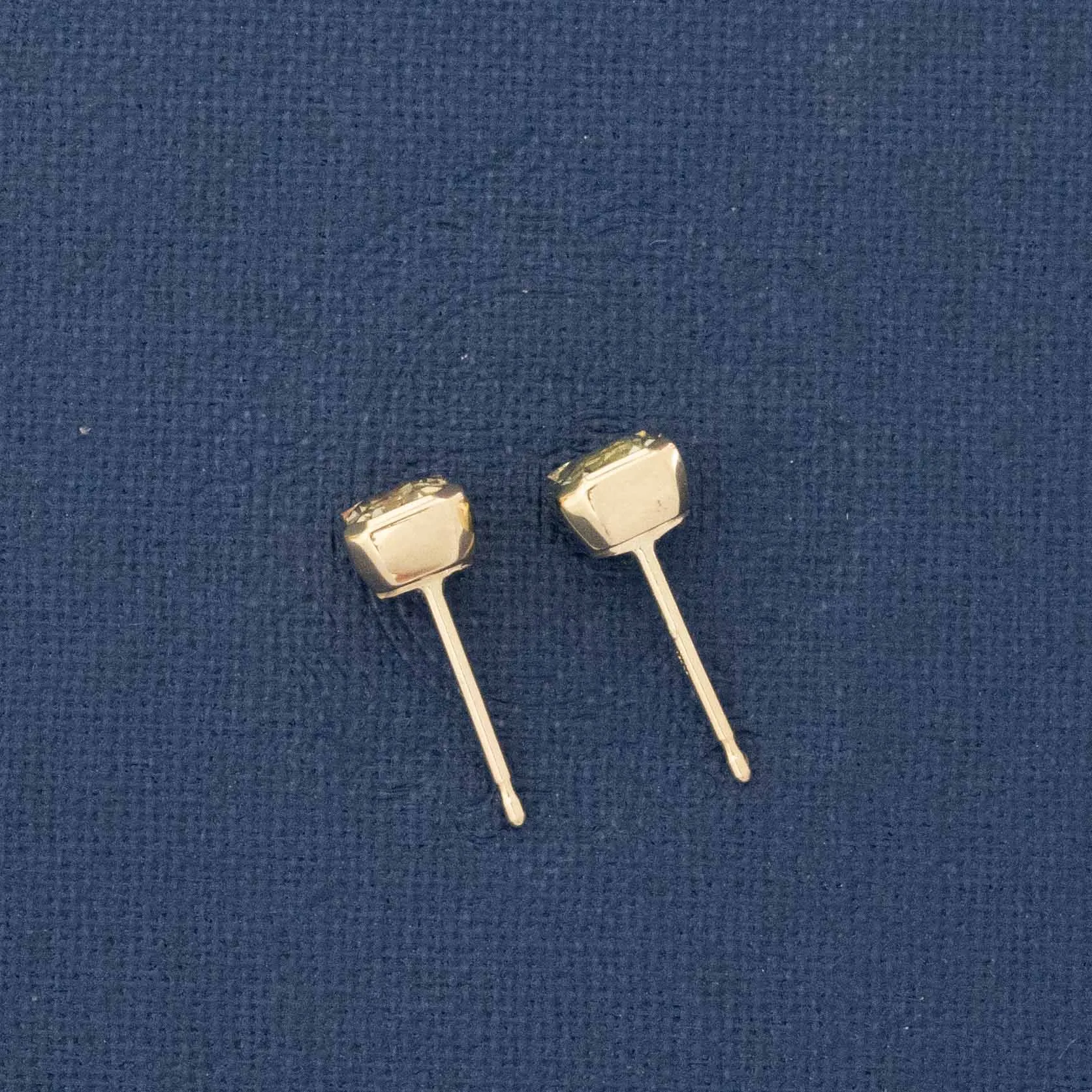 1.26ctw Sapphire Bezel Stud Earrings