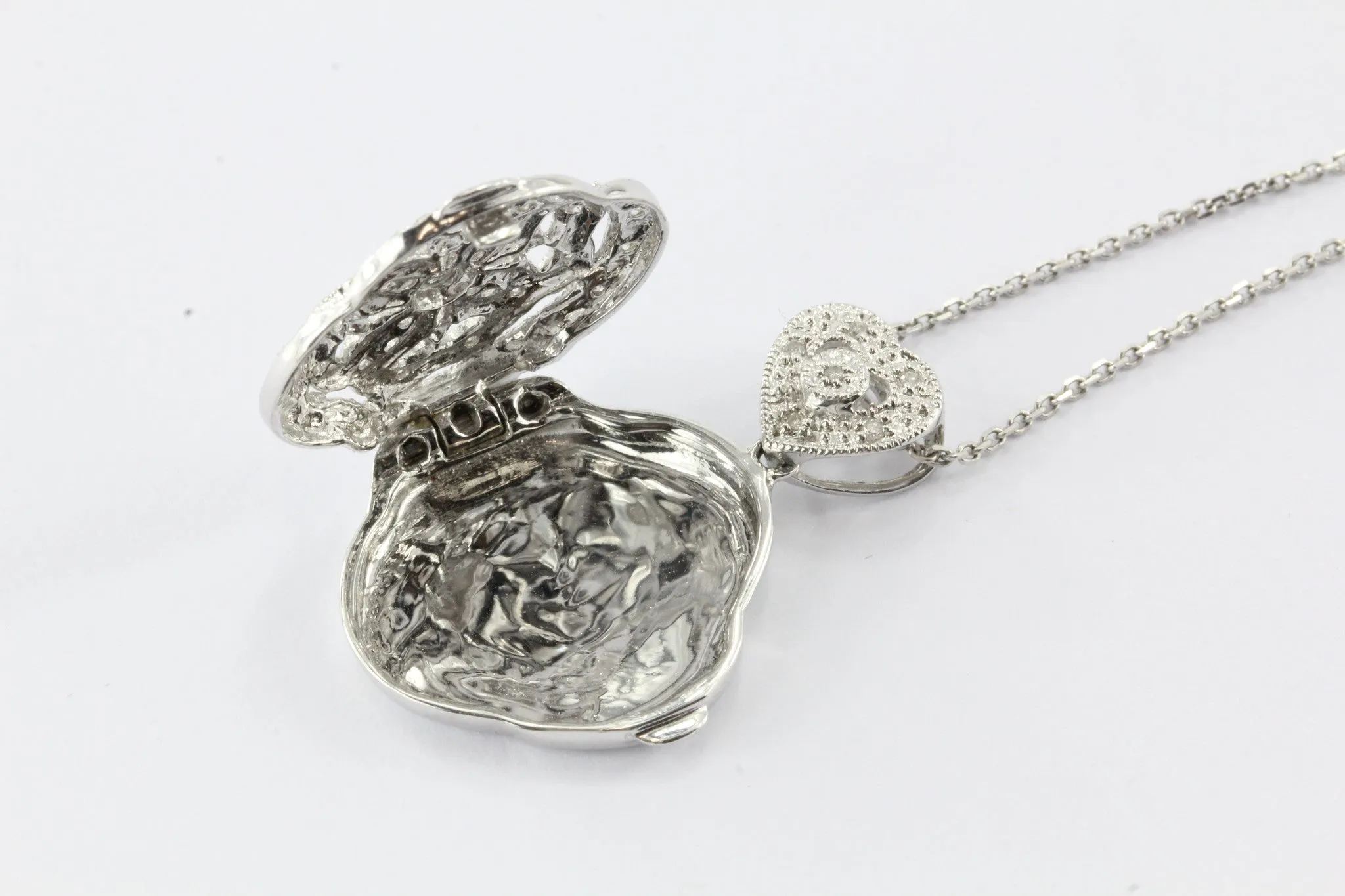 14K White Gold 1/4 CTW Diamond Pierced Locket Pendant Necklace