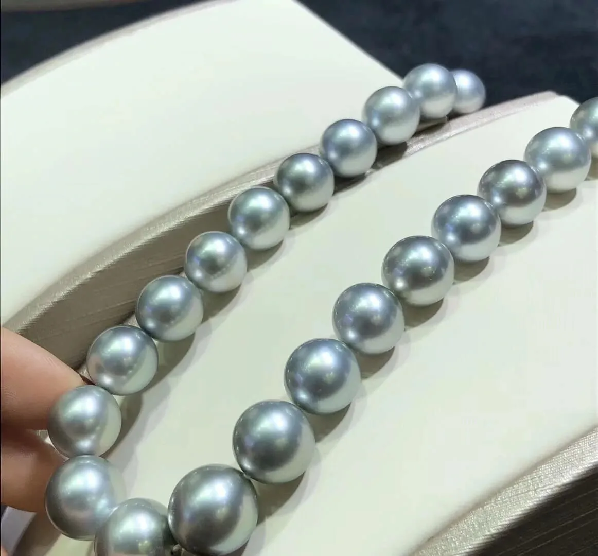 16 Inch Choker 10.0-12.0 mm Round Tahitian Silver Blue Pearl Necklace