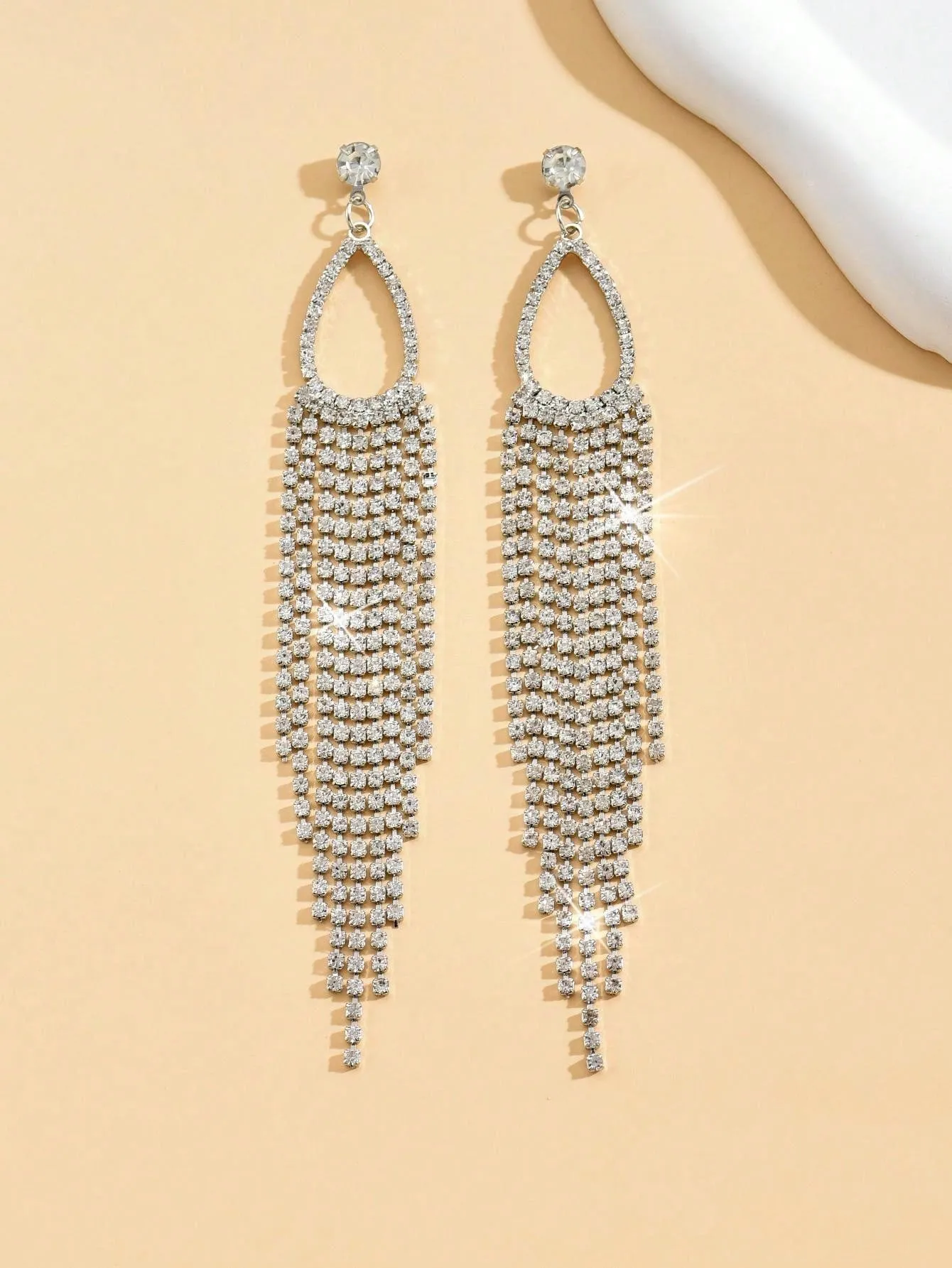 2pcs Full Diamond Geometric Decor Tassels Earrings