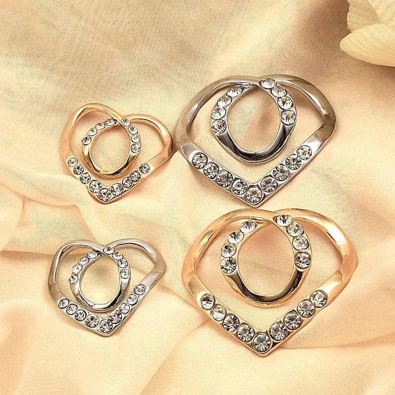 2pcs Shirt Knotted Heart Scarf Brooches Crystal Silk Scarf Buckle Brooch Shawl Ring Clip Scarves Fastener Button Pin Accessories