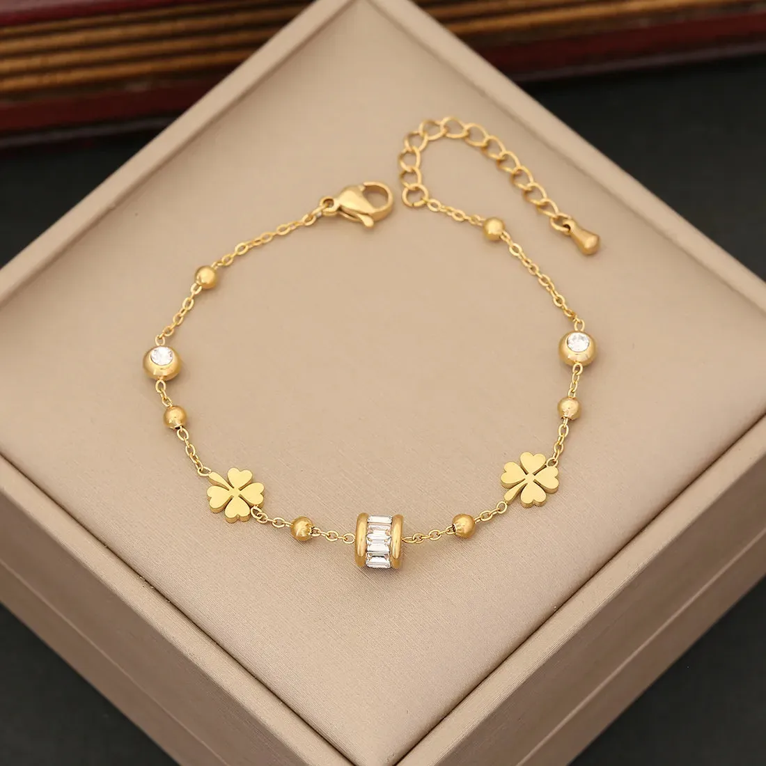 304 Stainless Steel Copper 18K Gold Plated Simple Style Commute Plating Heart Shape Butterfly Bracelets
