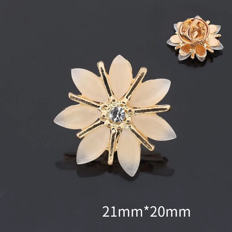 8 Pack Golden Brooches Sunflower Bow Snowflake Bee Cat Angel Flower Four Leaf Clover