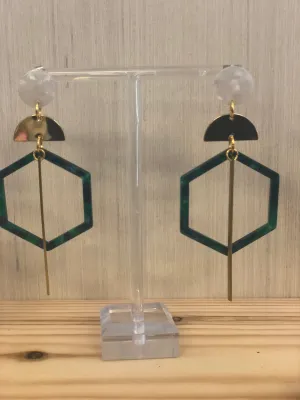 Angles meet circle