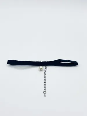 Black Faux Velvet Choker Necklace With Faux Pearl Charm