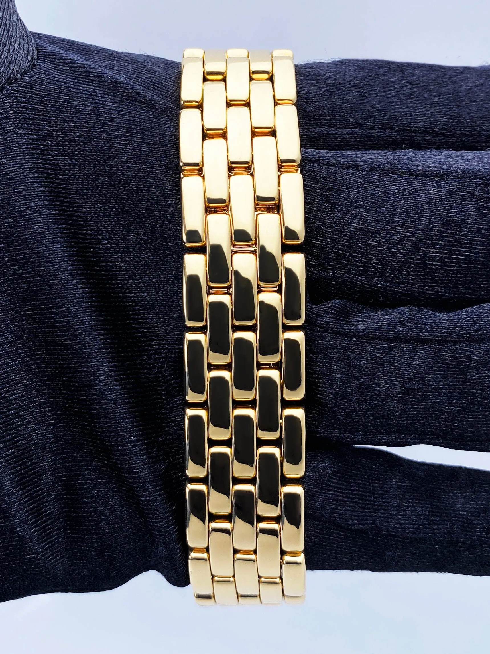 Cartier Panthere Jumbo 83783647 18K Yellow Gold Mens Watch