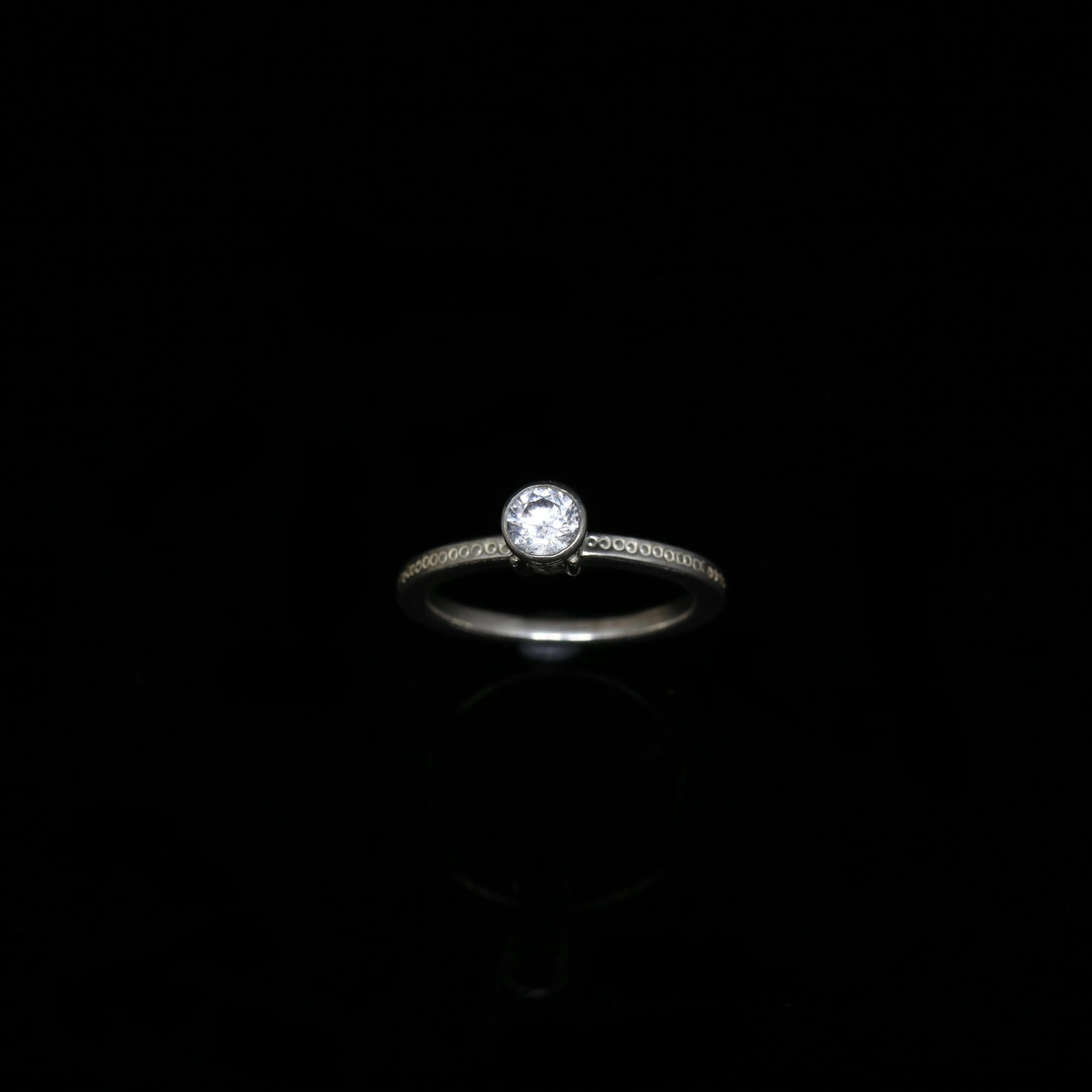 Celts & Kings Ring - 3mm Round Stone - Silver