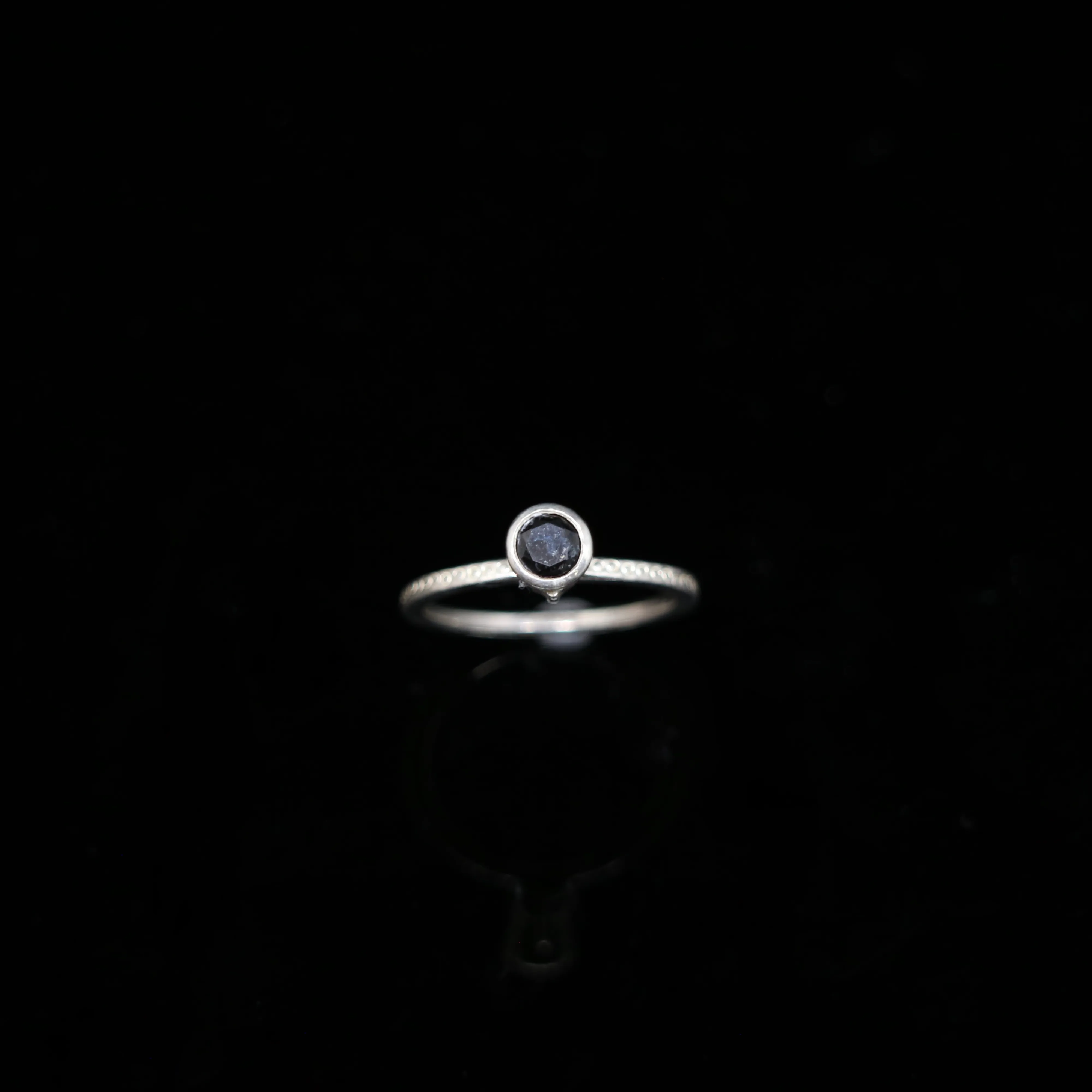 Celts & Kings Ring - 3mm Round Stone - Silver