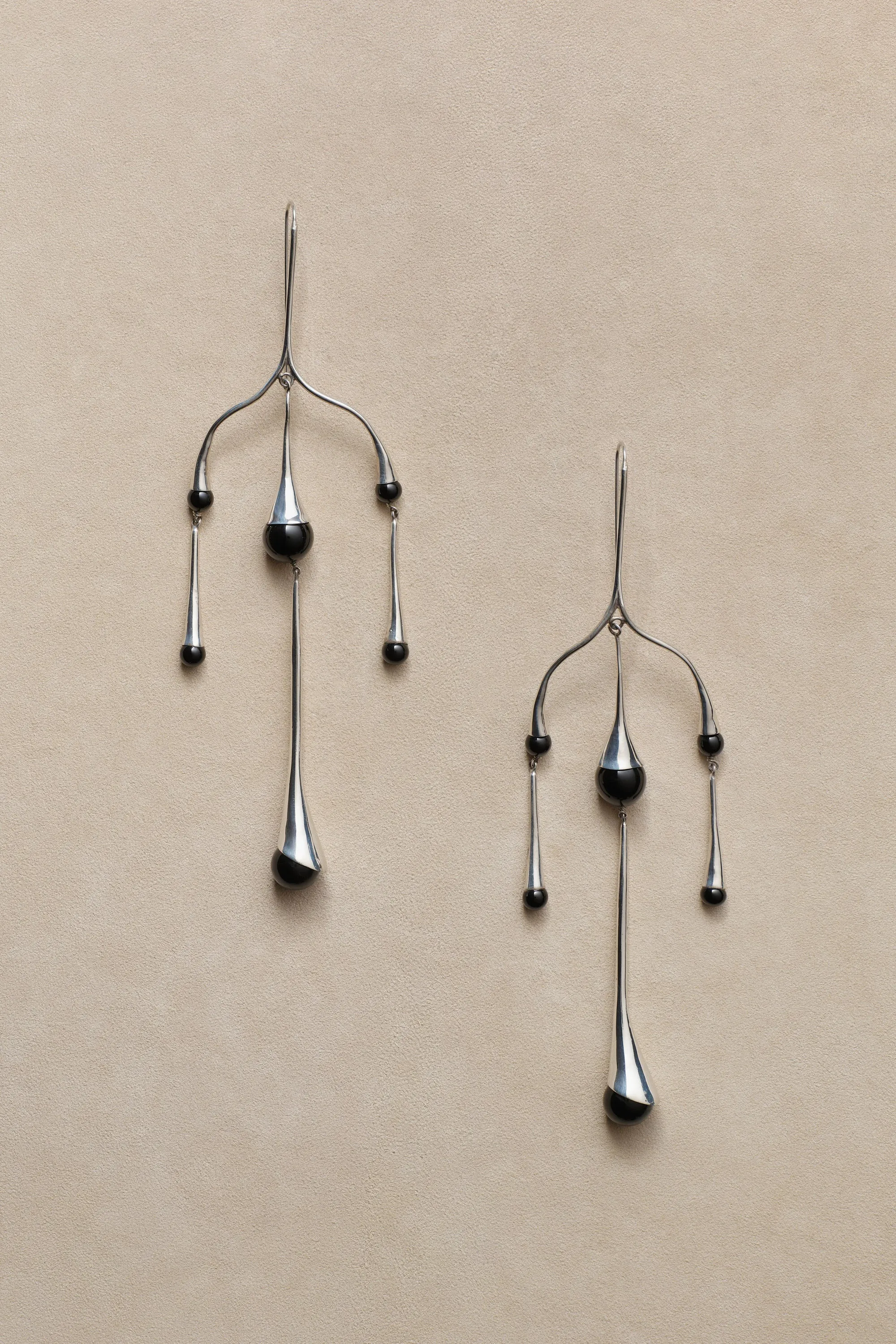Chandelier Earrings in Onyx