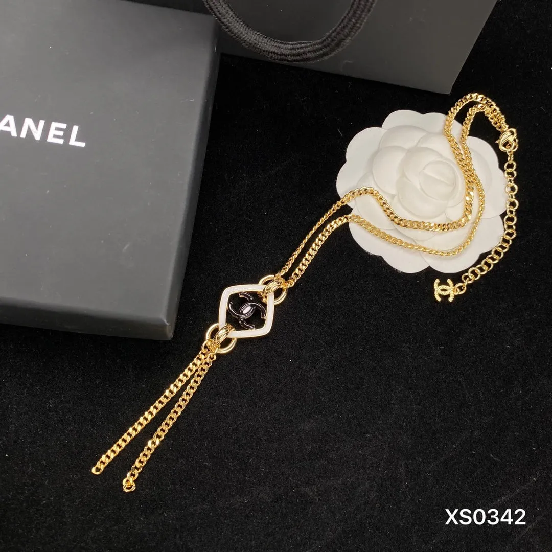 Charming Geometric Gold Chain
