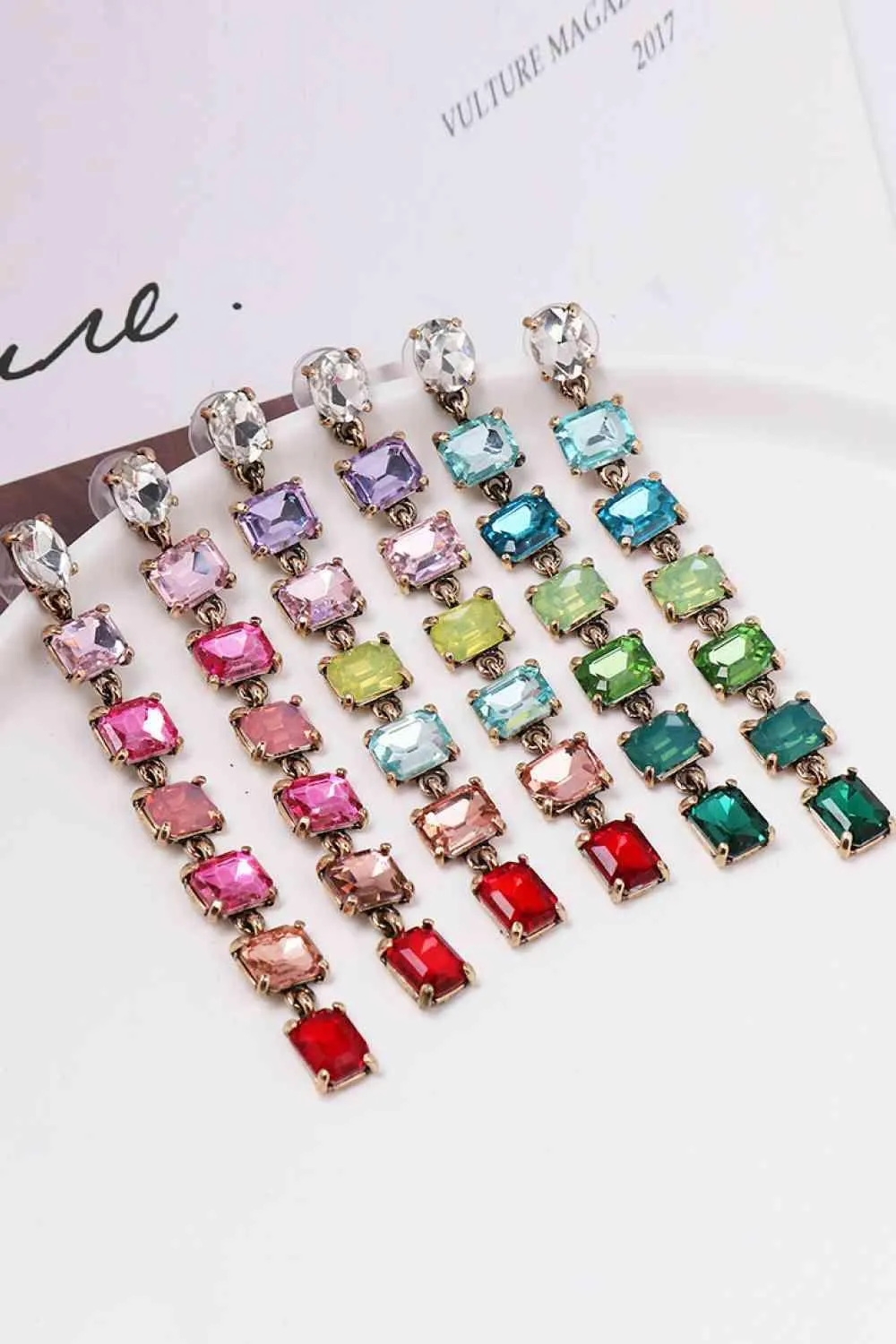 Chic Vibe Resin Geometric Dangle Earrings