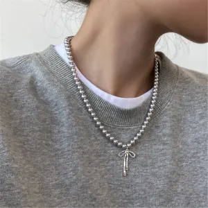 Choker Pendant Graceful Bowknot Pendant Choker Necklace with Gray Pearls Neck