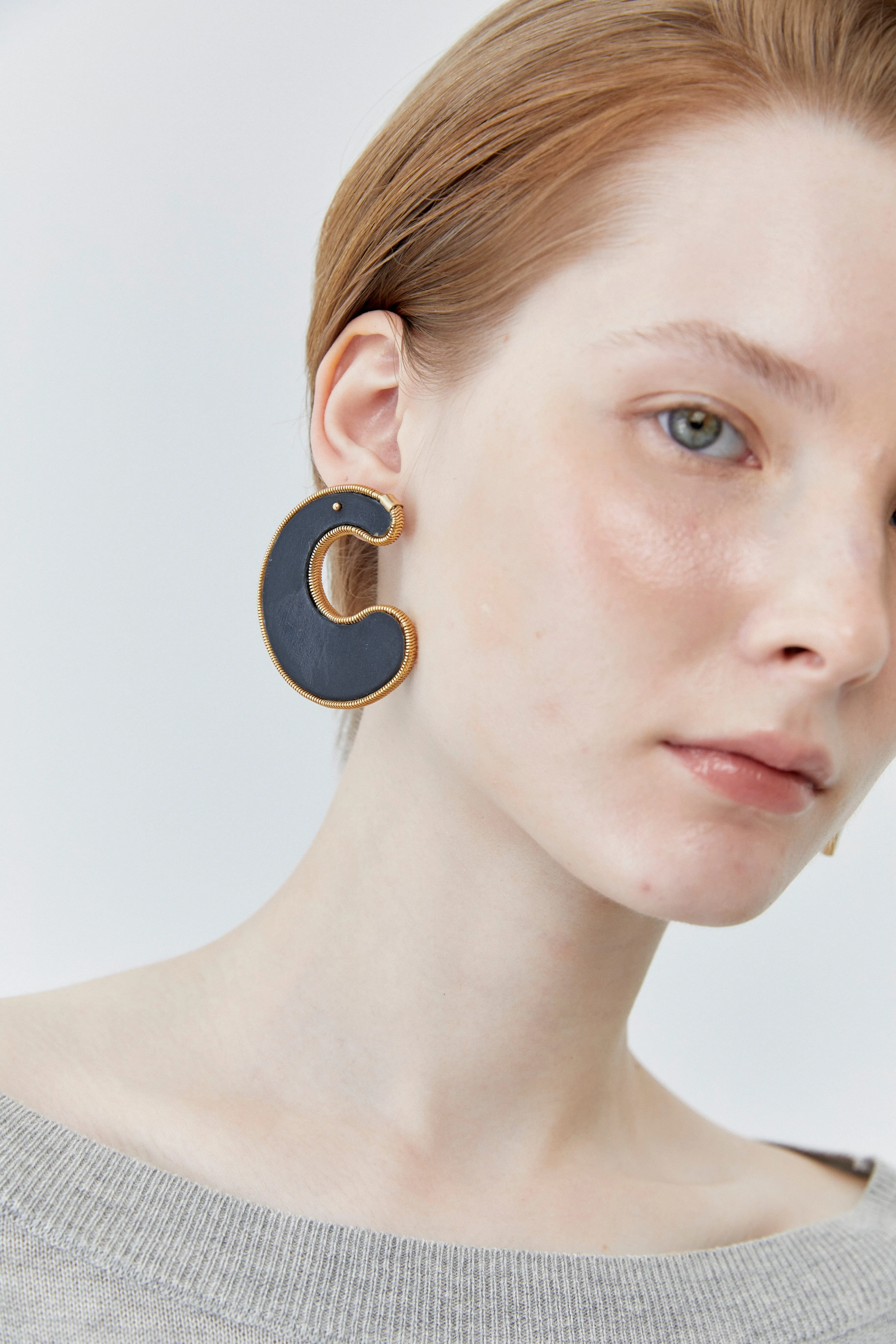 Dark Brown Gold Curve Earrings