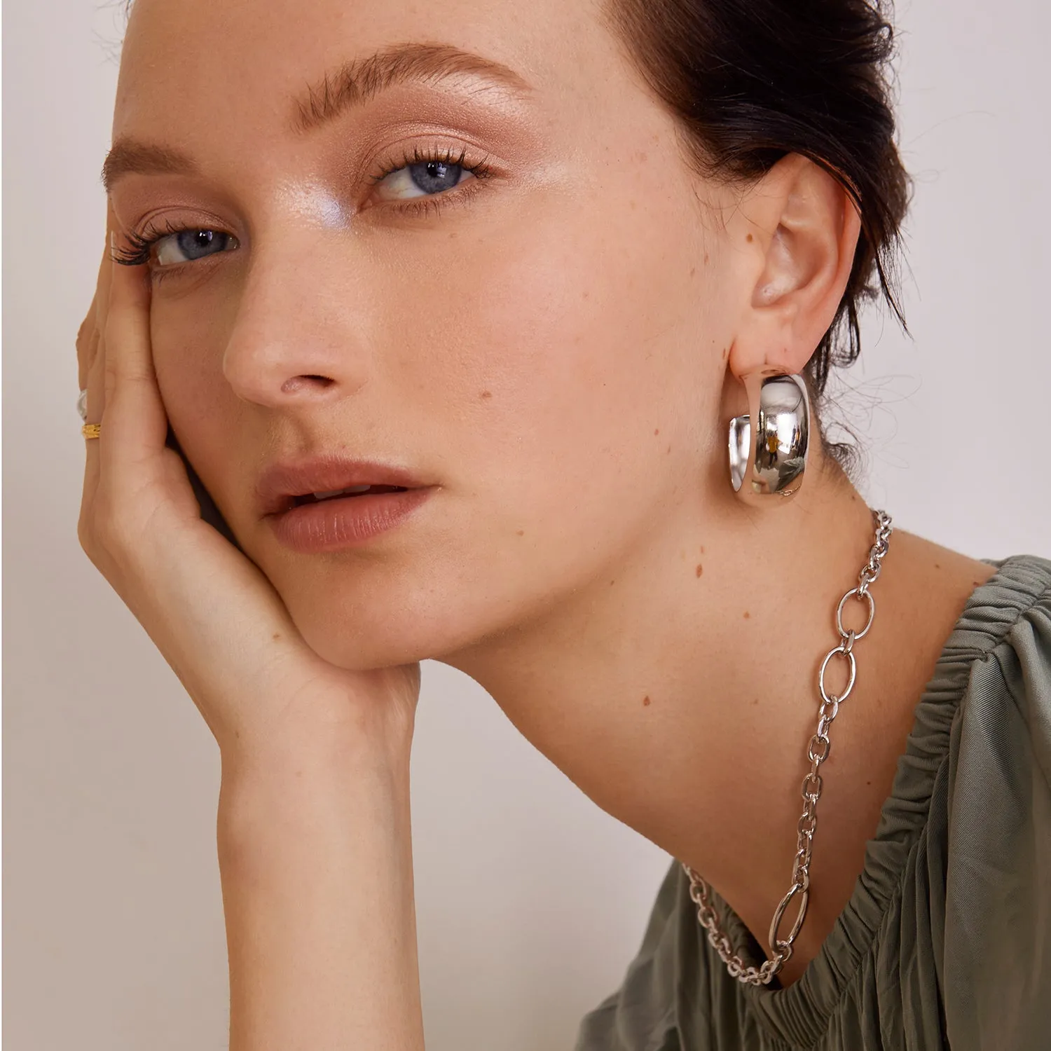 Dome Hoop in Silver
