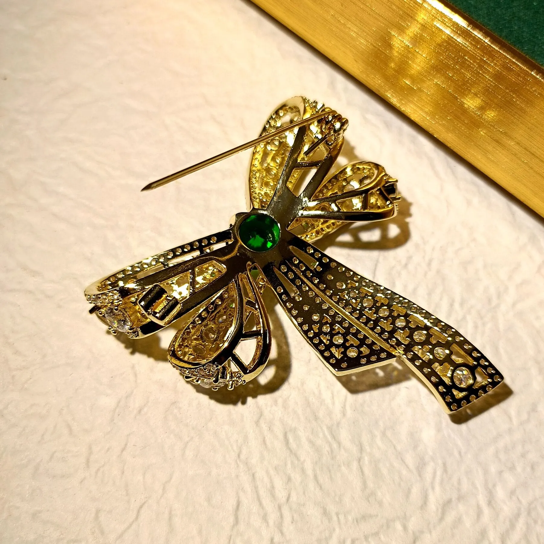 Edwardian Vintage Gold Tone Emerald and CZ Ribbon Bow Brooch Pin for Women Accessory
