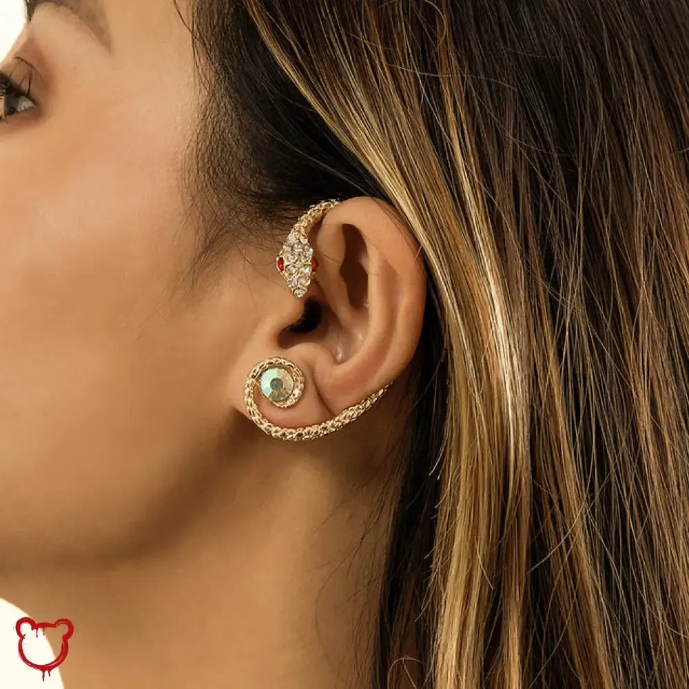 Elf Earrings in Dark Theme
