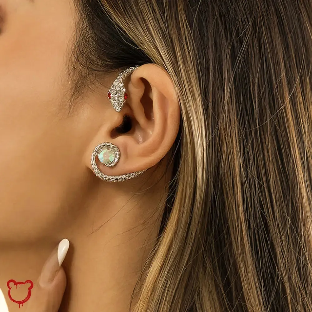 Elf Earrings in Dark Theme