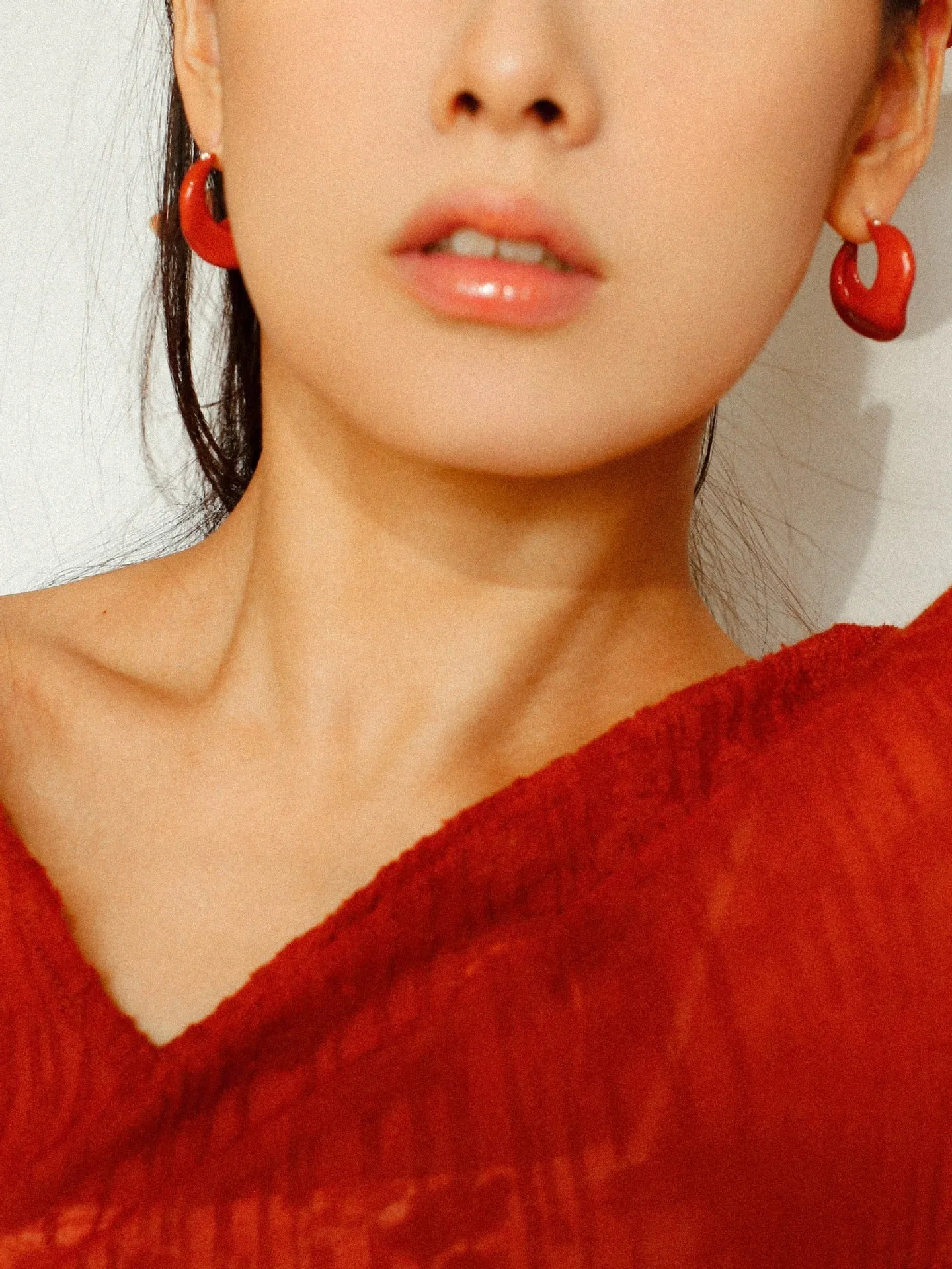 Enamel Twisted Geometric Hoop Earrings