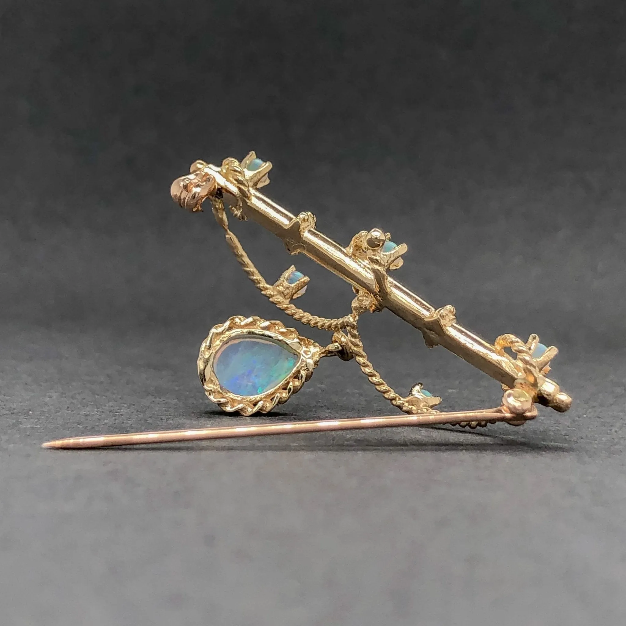 Estate 14K Y Gold 1.06cttw Opal Brooch