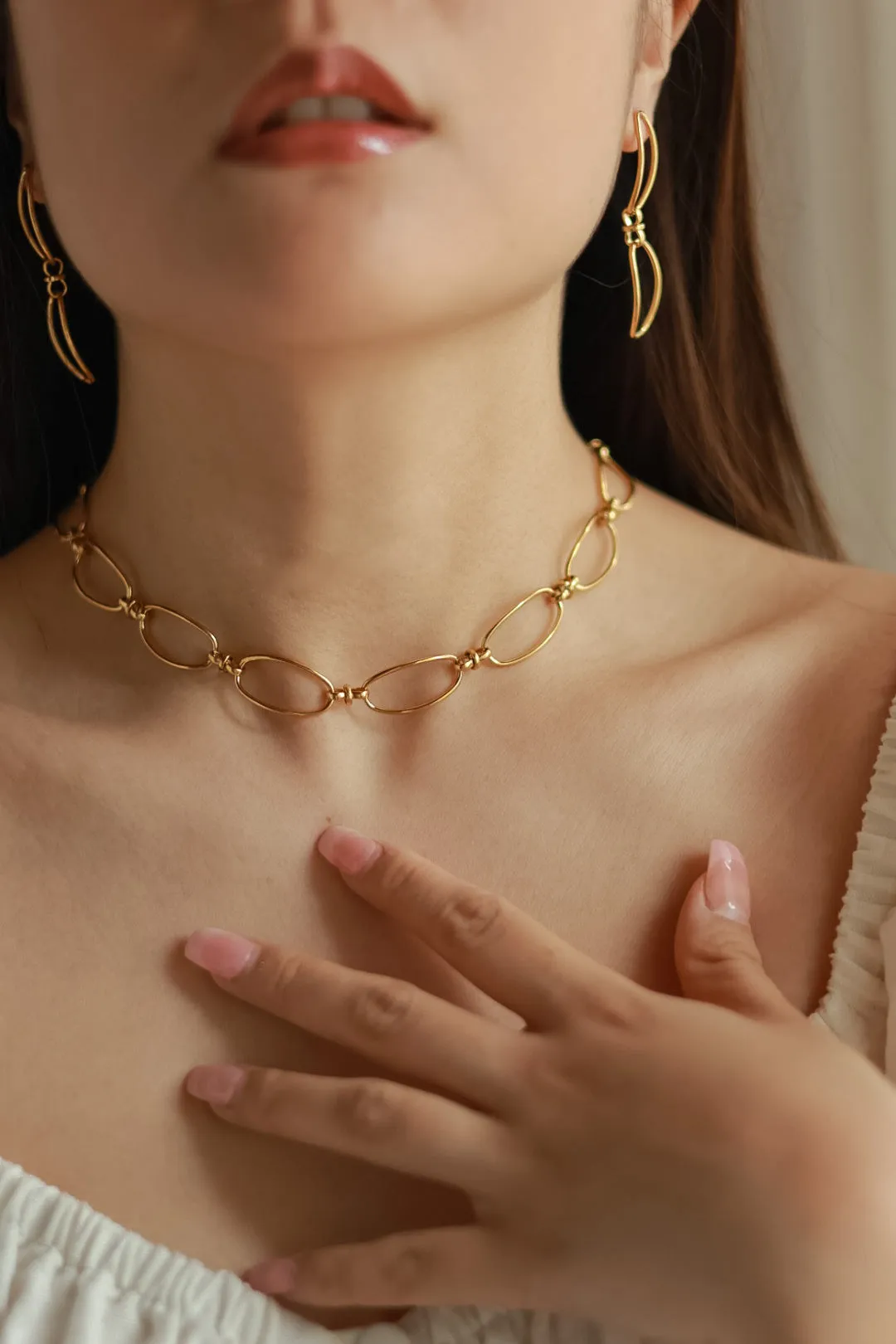 French Oval Choker Necklace