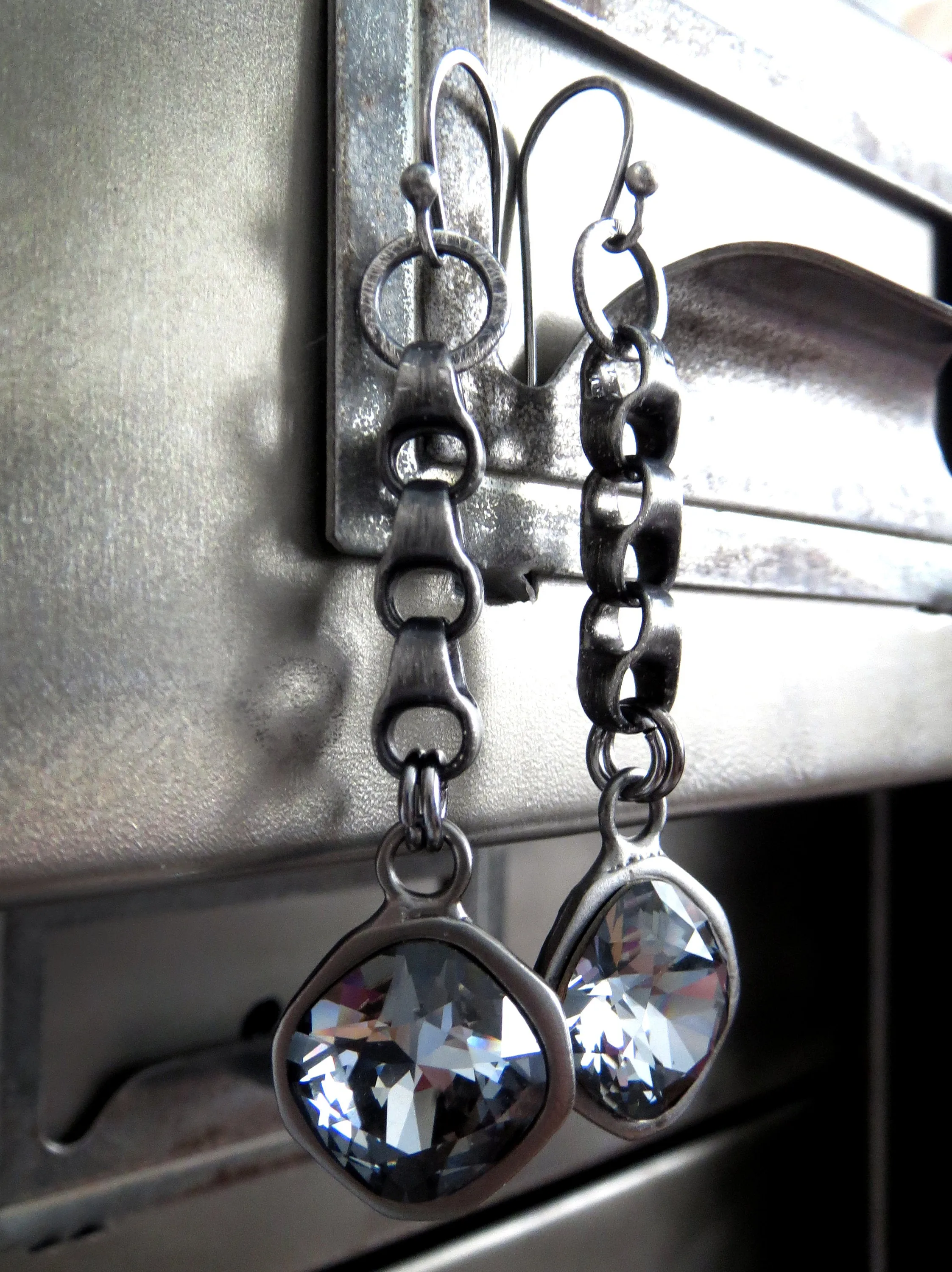 GEAR - Bold Chunky Chain Earrings with Dark Grey Crystal