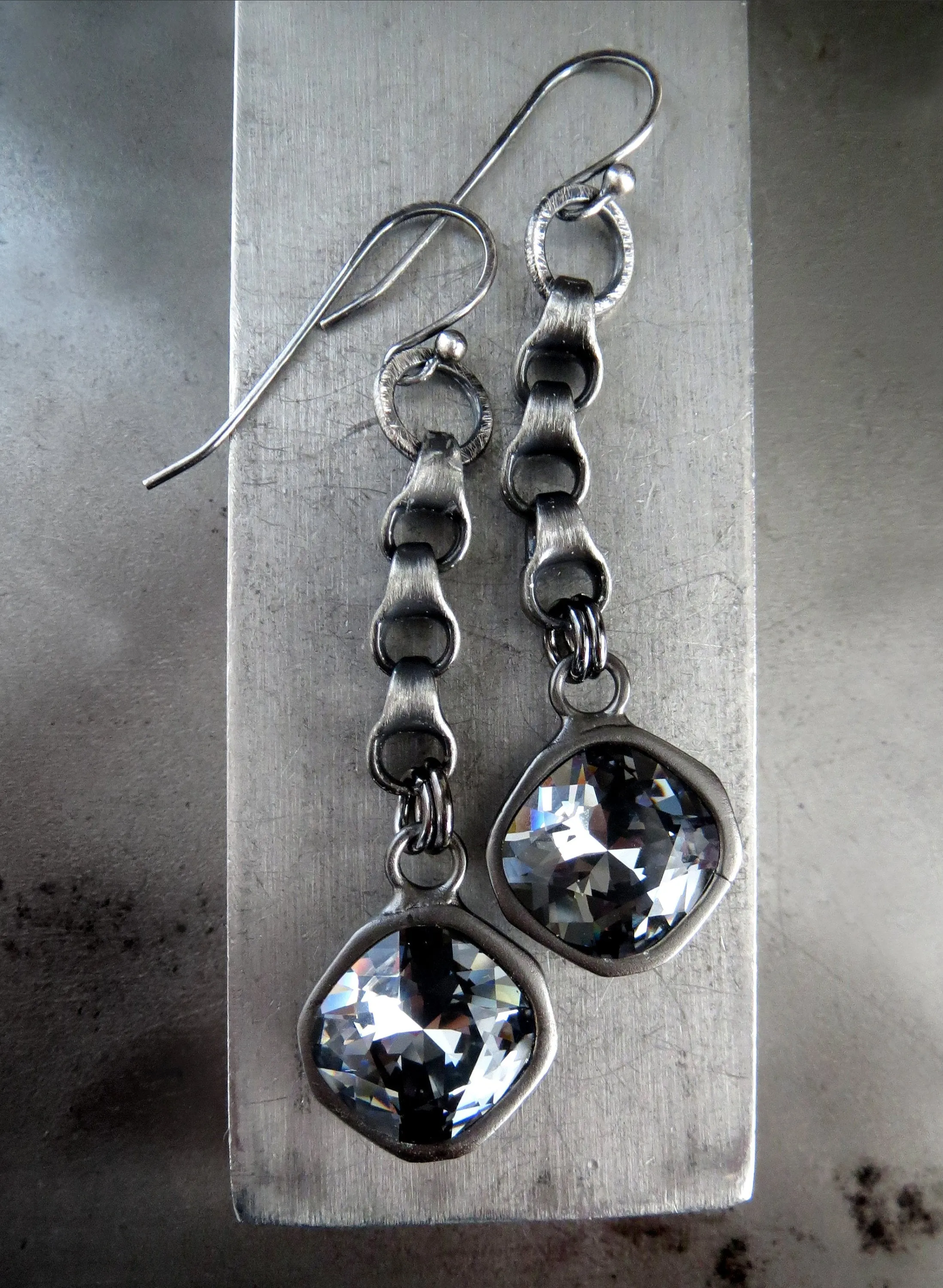 GEAR - Bold Chunky Chain Earrings with Dark Grey Crystal