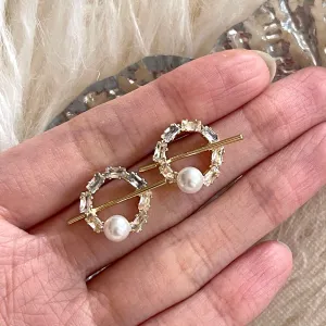 Geometric infinity loop earrings