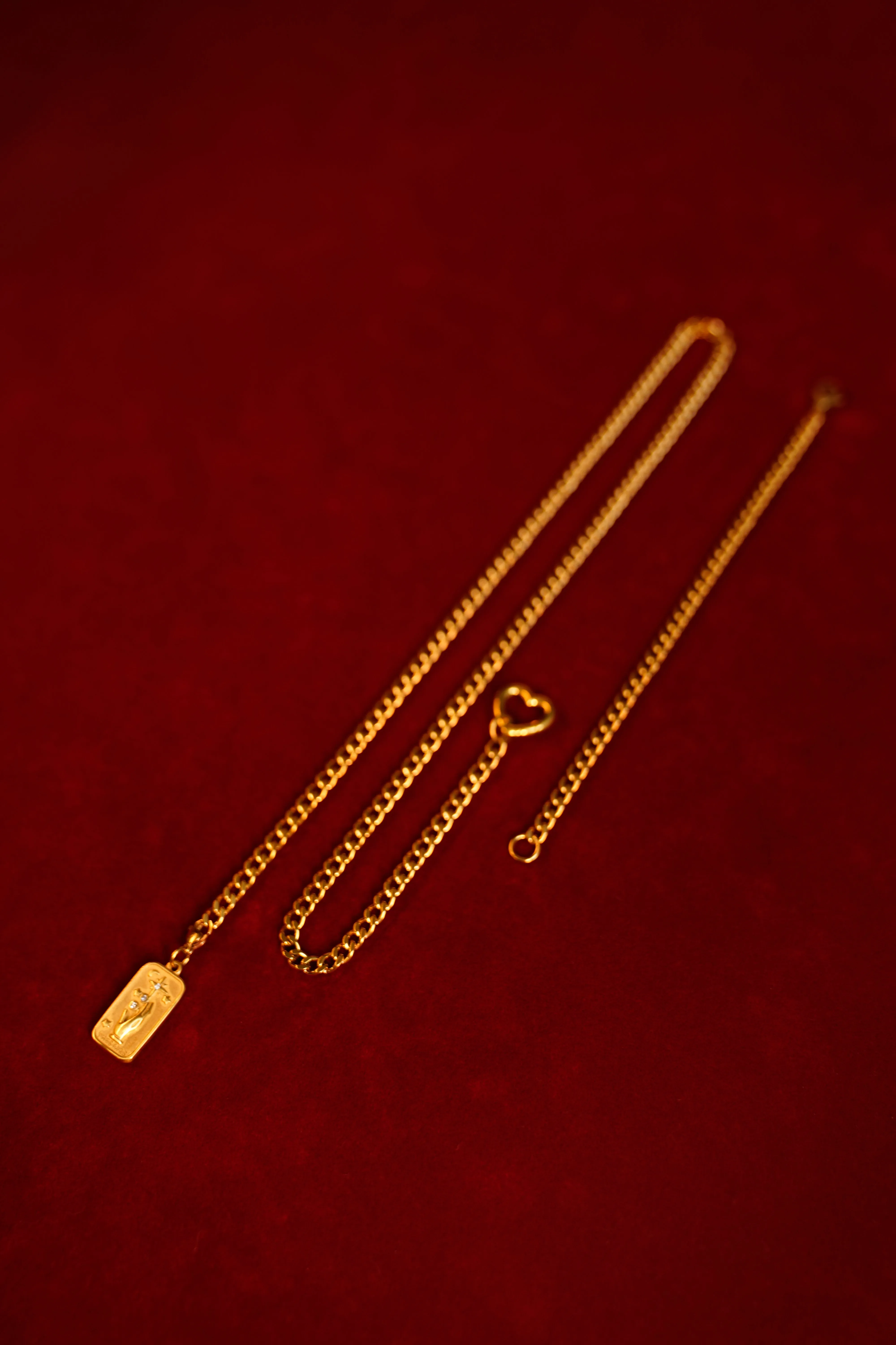 Golden Vintage Flora Couple Necklace Set