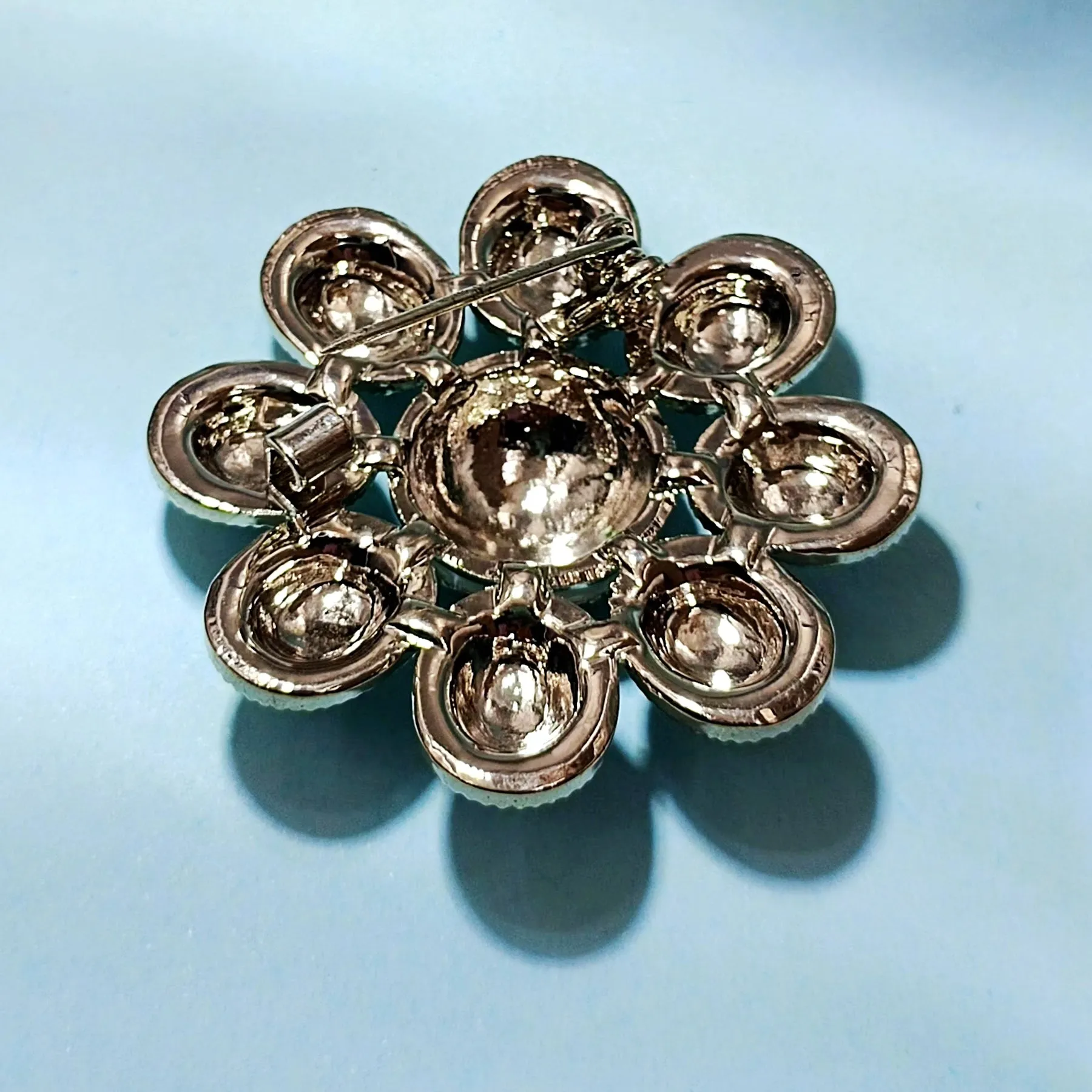 Jewelblings Elegancy Golden Beads White Enamel Round Flower Brooches Pins Decoration DIY Project Business Suit Formal Dress Gown Accessory