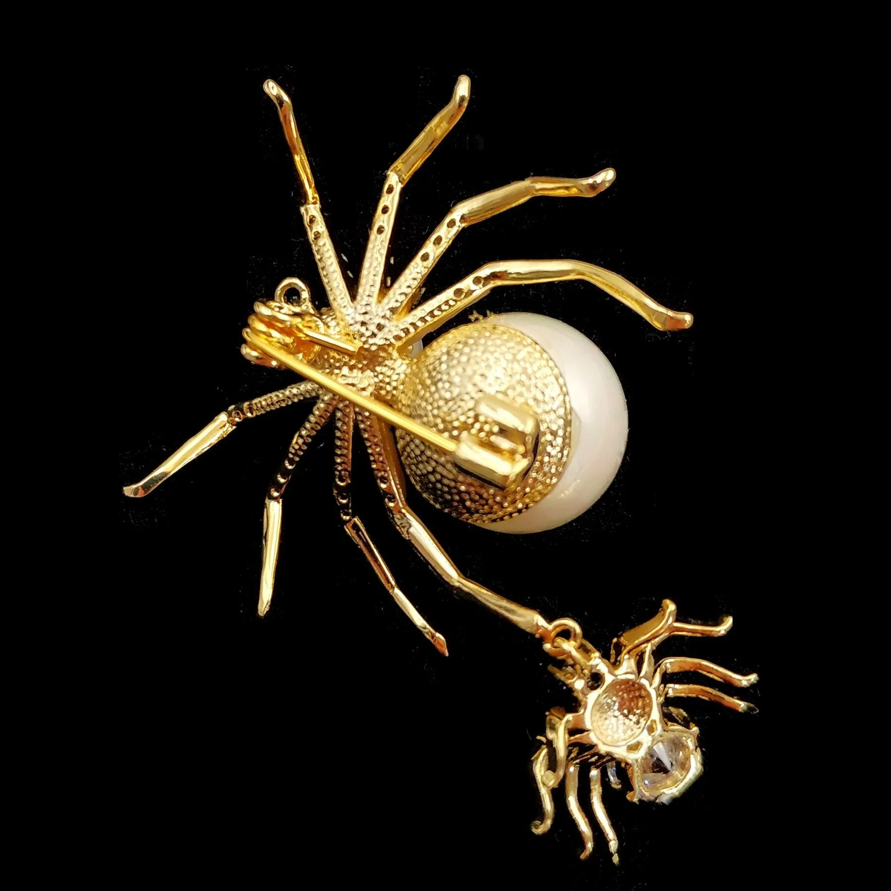 Jewelblings Stunning Designer Black Spider and White Mother of Pearl Spider Brooches and Pins Halloween Witch Costume Hat Insect Jewelry