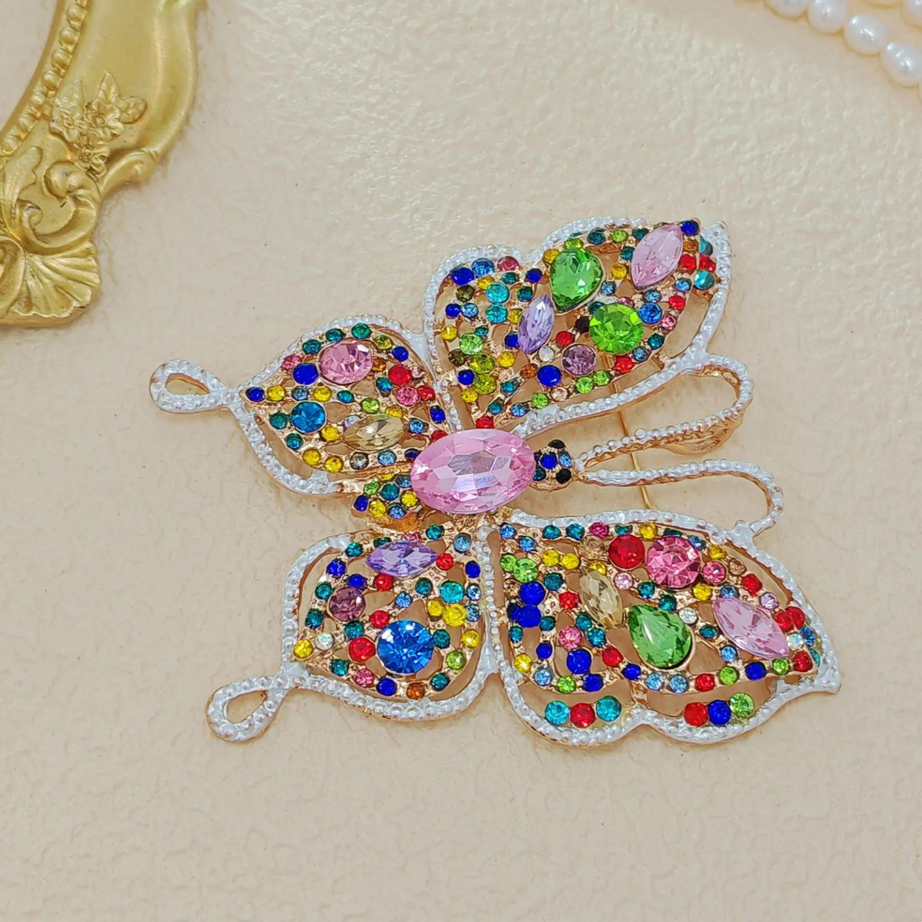 Jewelblings Stunning Opens Colorful Crystal Swallowtail Butterfly Brooches Hijab Pins
