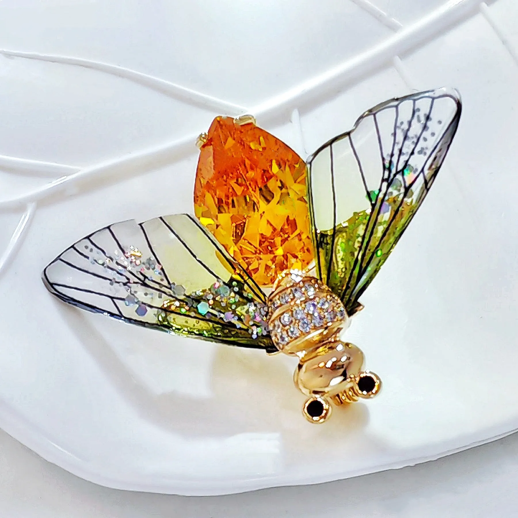 Jewelblings Super Cute Sequins Winged Pear CZ Body Yellow Bee Brooches Pins