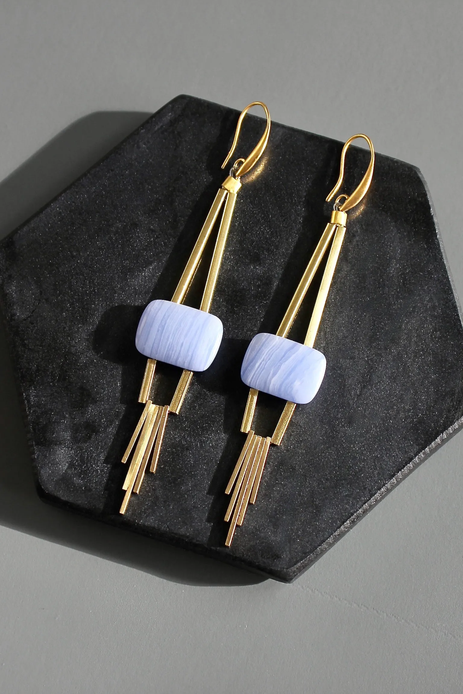 KYLE76 lavender geometric earrings