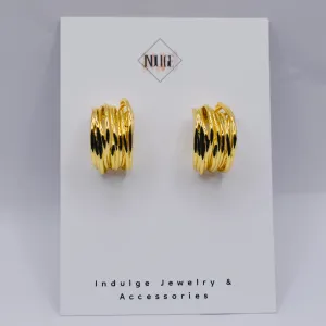 Linear Lined C-Shaped Hoop Earrings