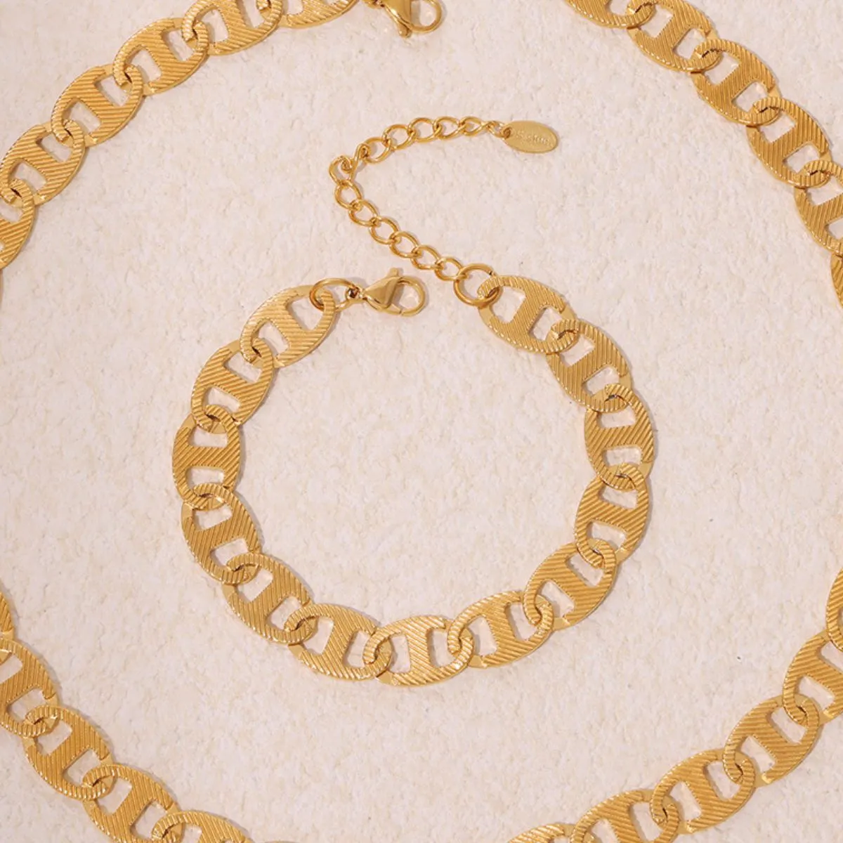Luxe Gold Chain Bracelet