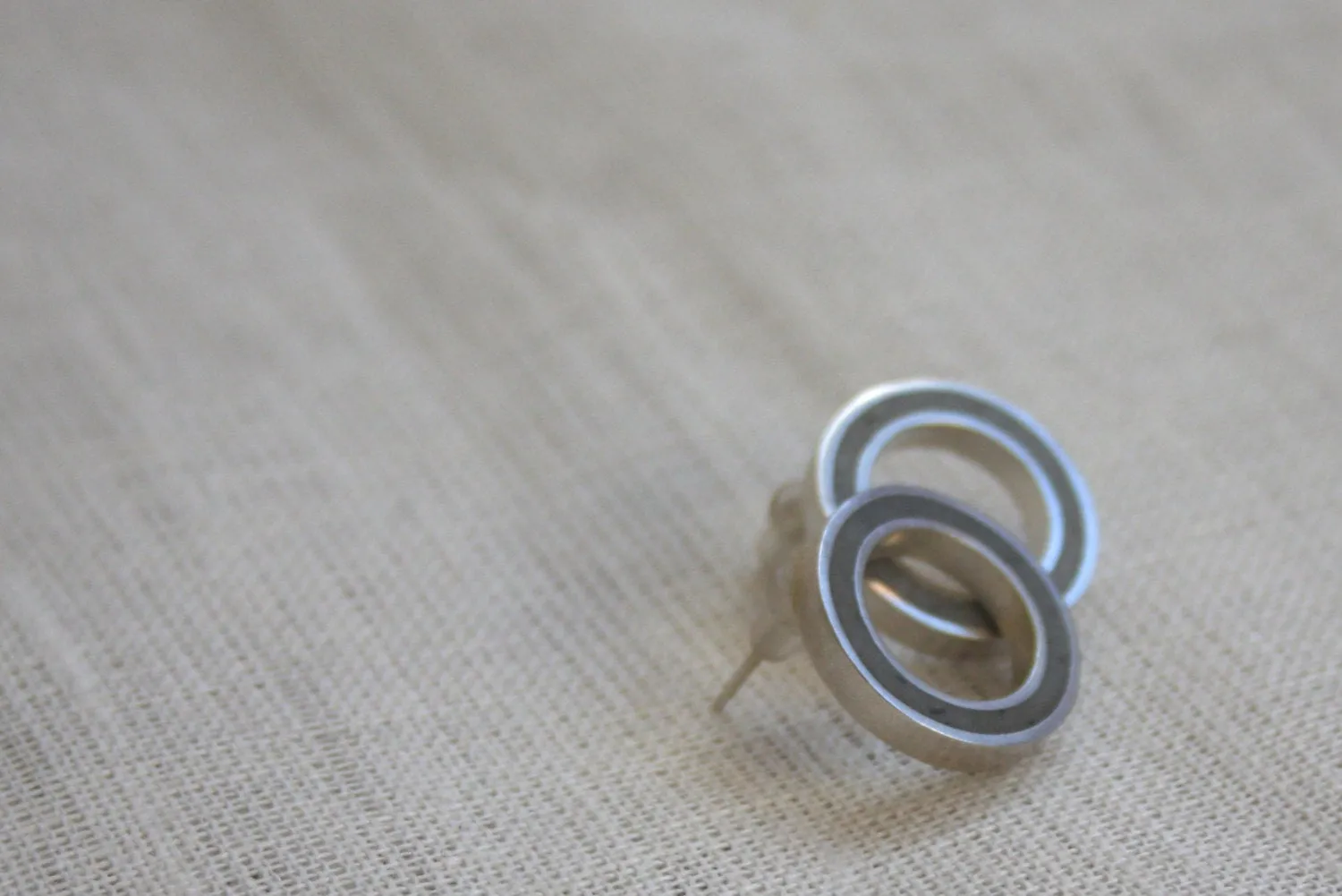 O geometric shaped gold & concrete stud earrings