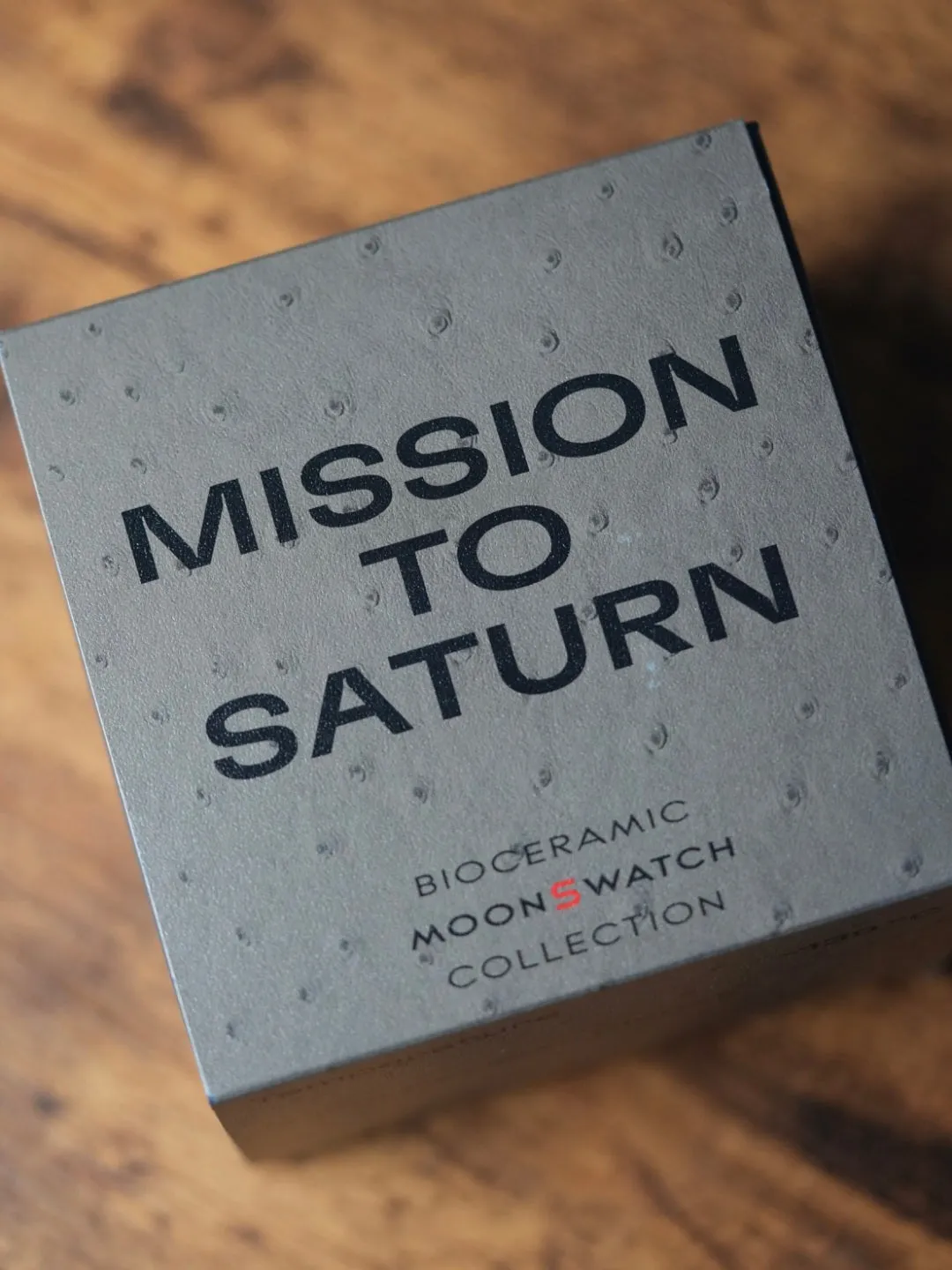 Omega X Swatch MoonSwatch Collection: Ostrich Saturn