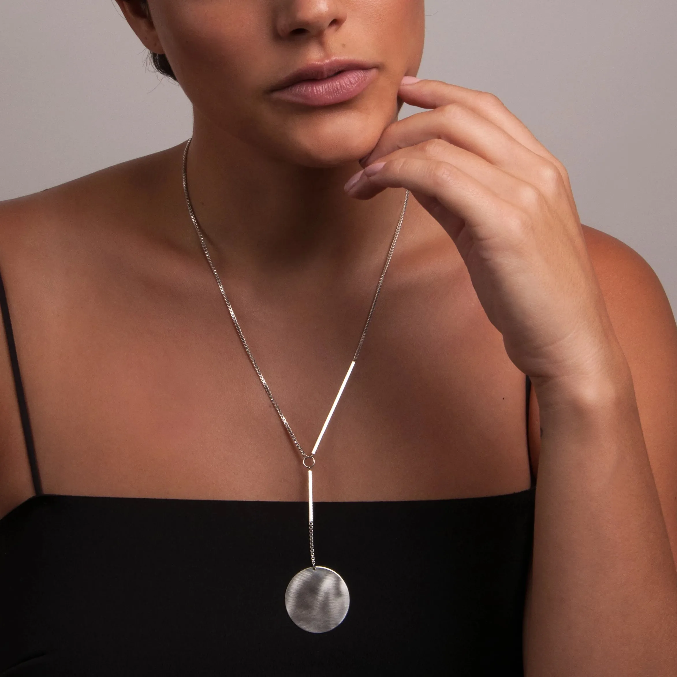 PENDULUM NECKLACE