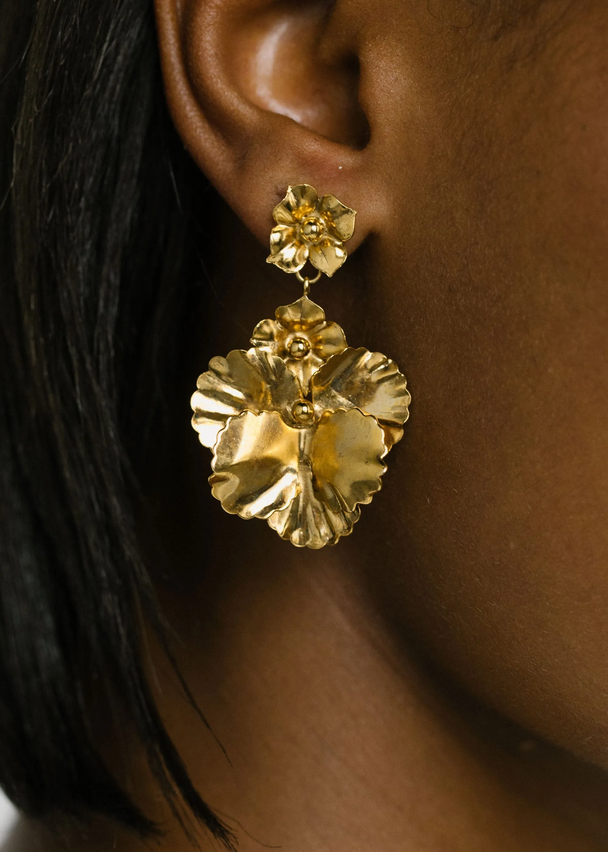 Samara Earrings -- Gold