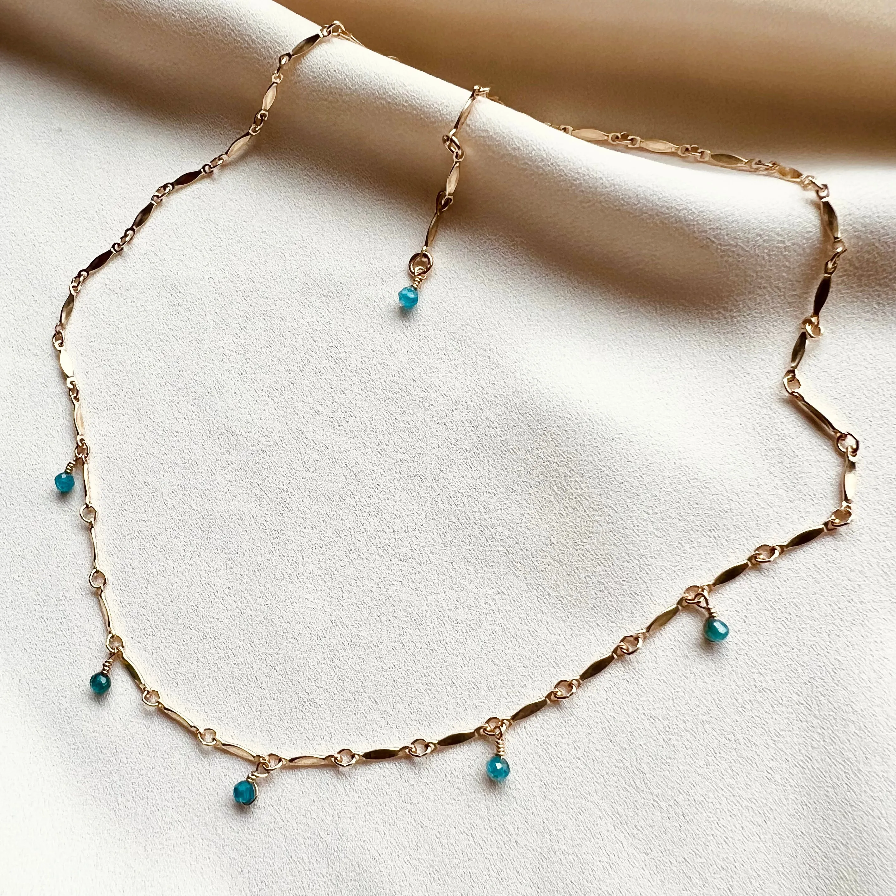 SECRETS NECKLACE