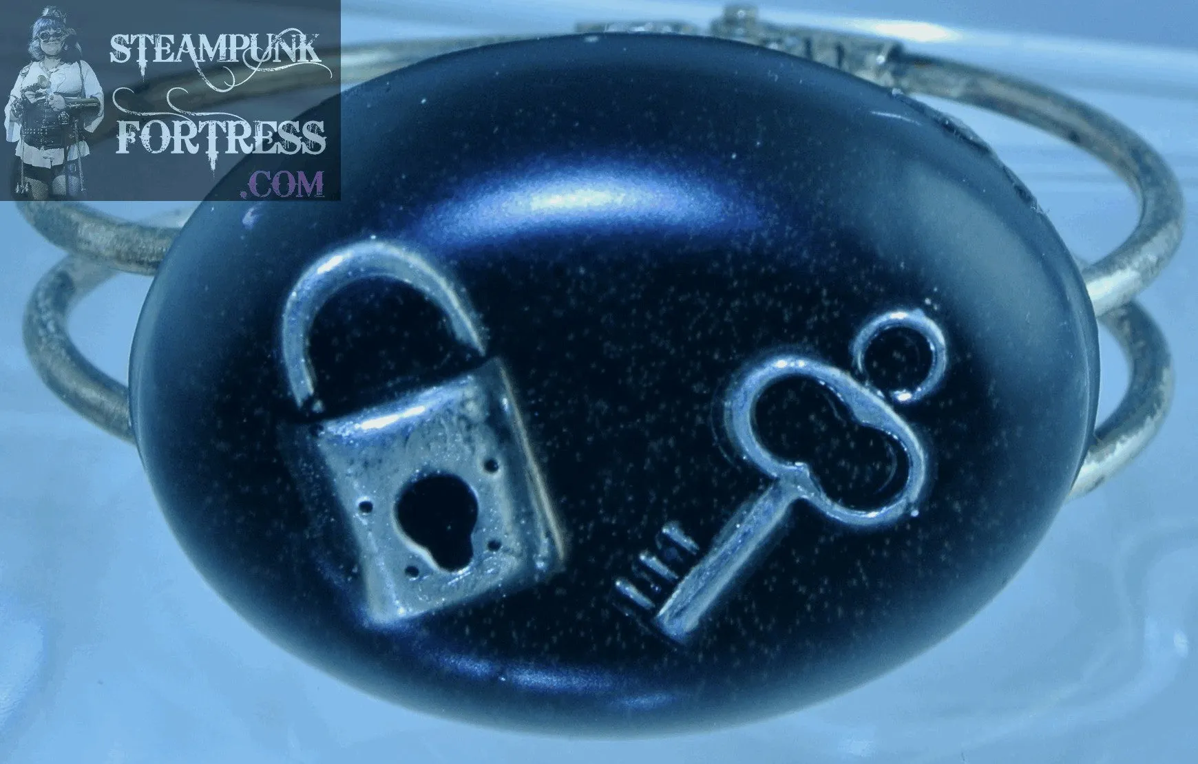SILVER BLACK OVAL LOCK AND KEY IN RESIN BRACELET CUFF BANGLE STARR WILDE STEAMPUNK FORTRESS