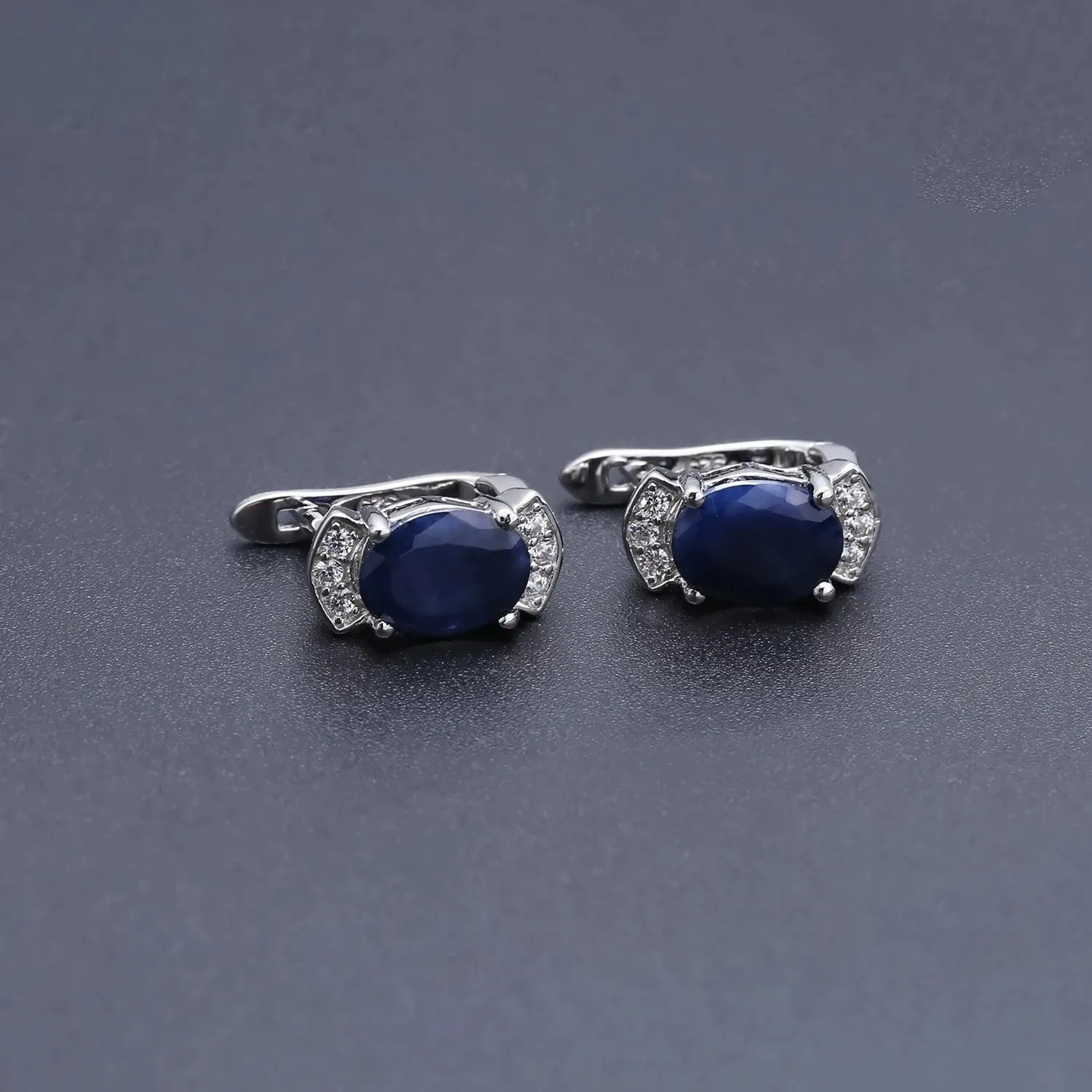 Skye Kite Green Moss Agate Stud Earrings in 925 Sterling Silver – Unique Gemstone Earrings