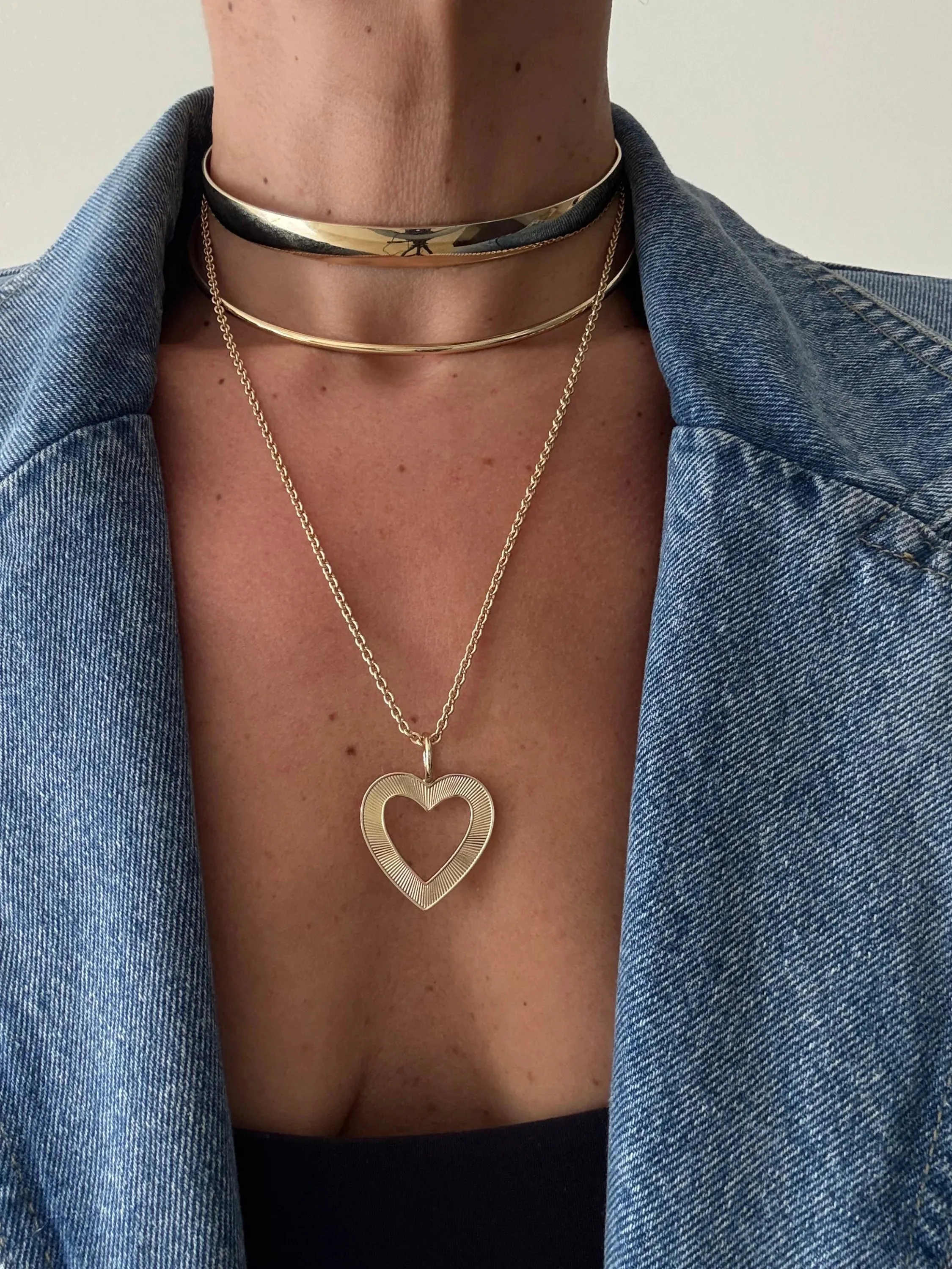 Slightly Domed Collar