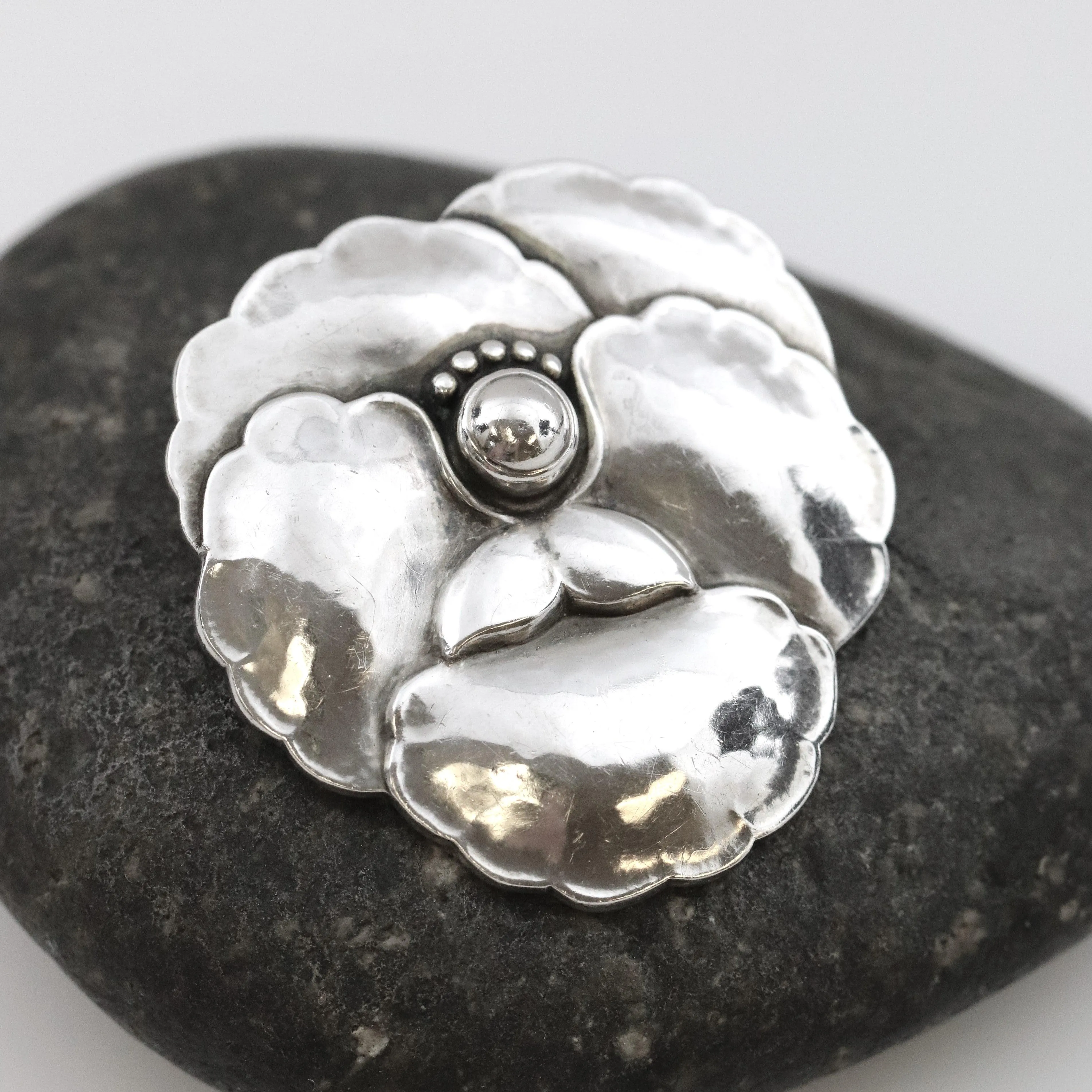 SOLD OUT: GEORG JENSEN DESIGNED PANSY FLOWER BROOCH 113