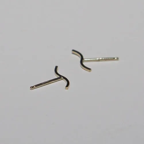 Swizzle Stud Earring - Solid 14kt