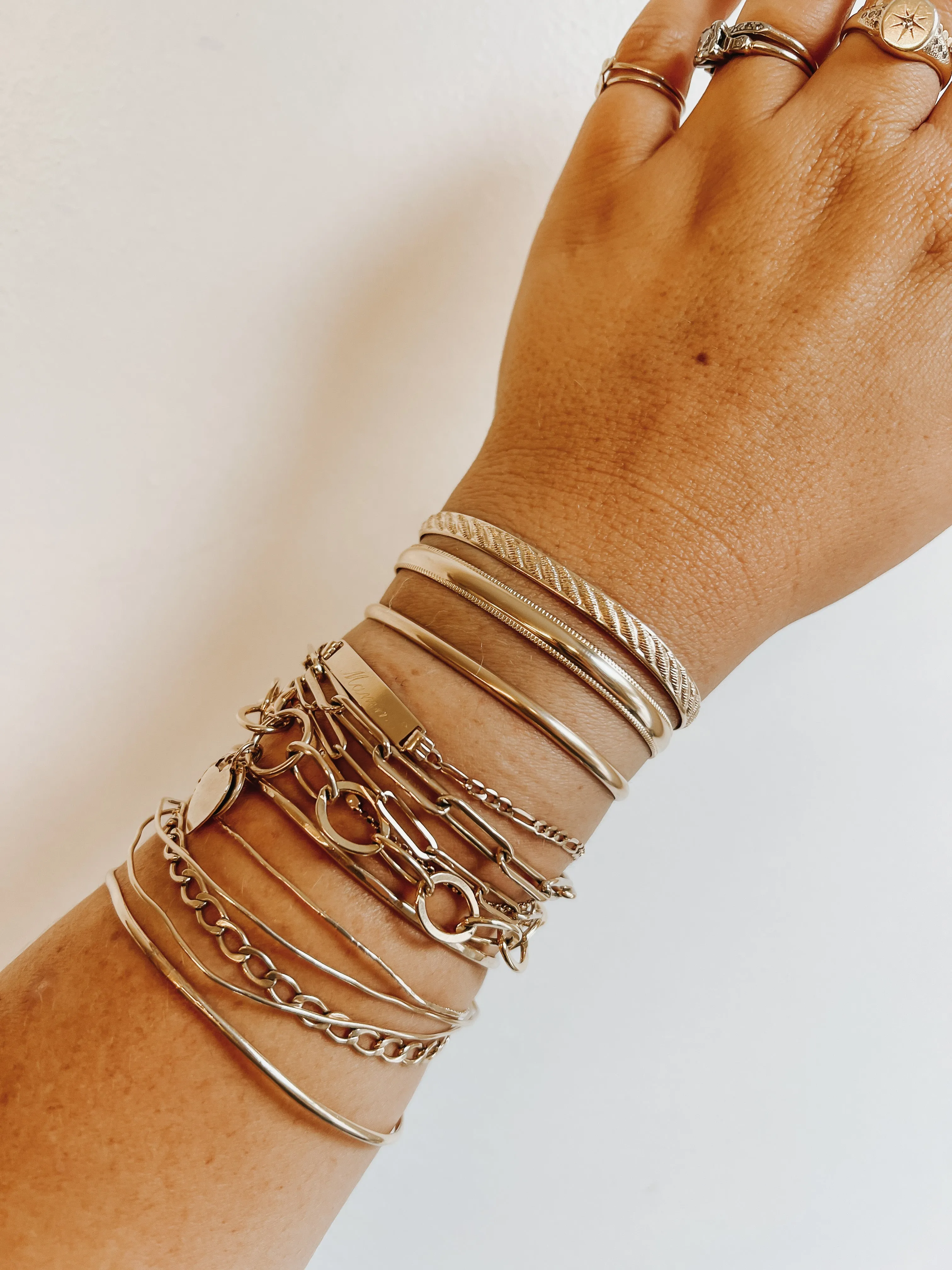 THICK CUFF with beaded detail