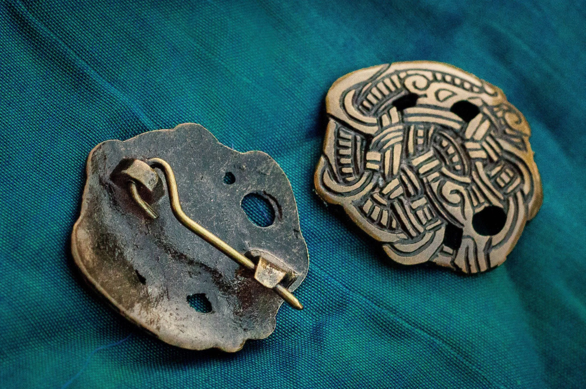 Viking Round Brooches (set of 2) 4.5 cm