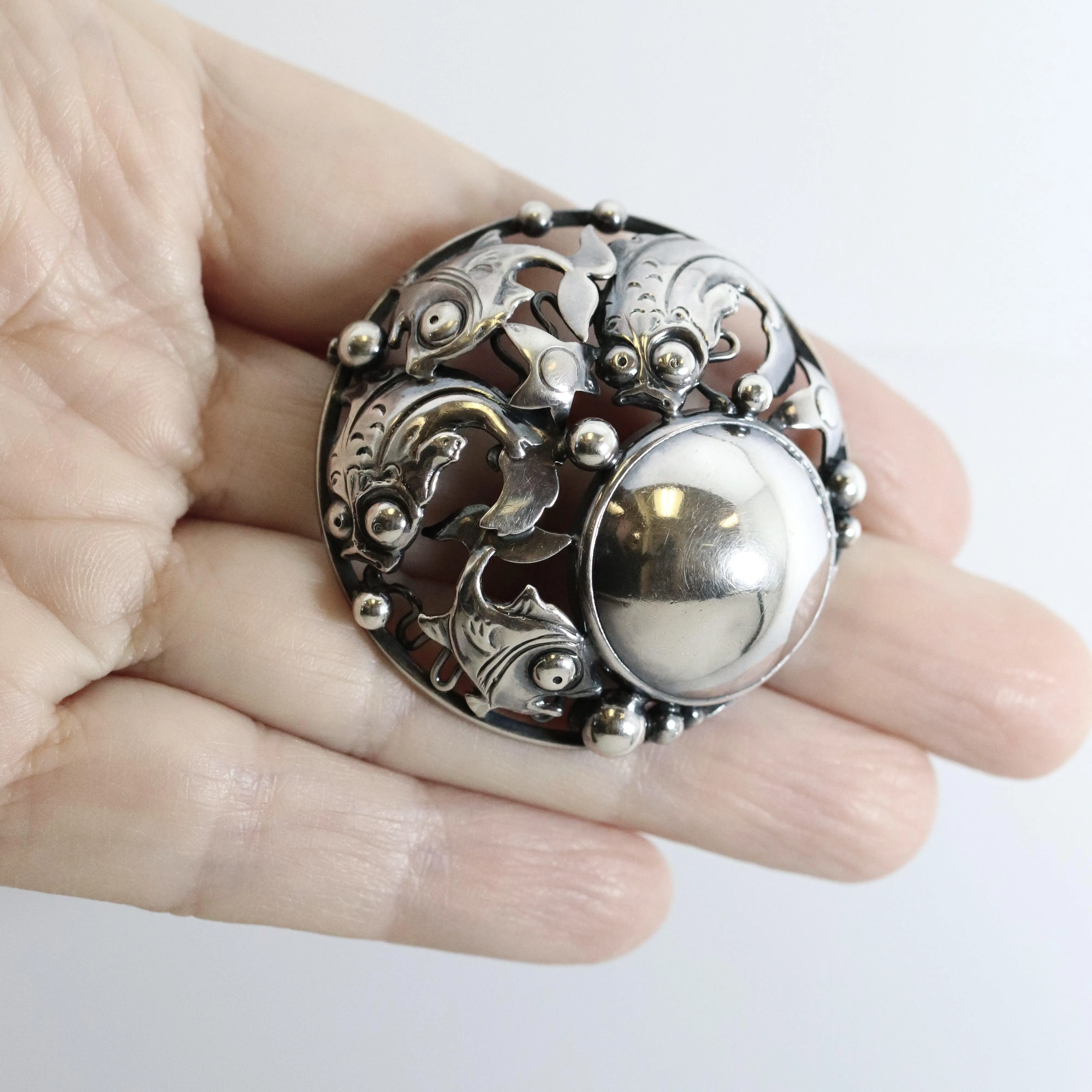 Vintage N E From Jewelry | Niels Erik Round Cabochon Fish Brooch
