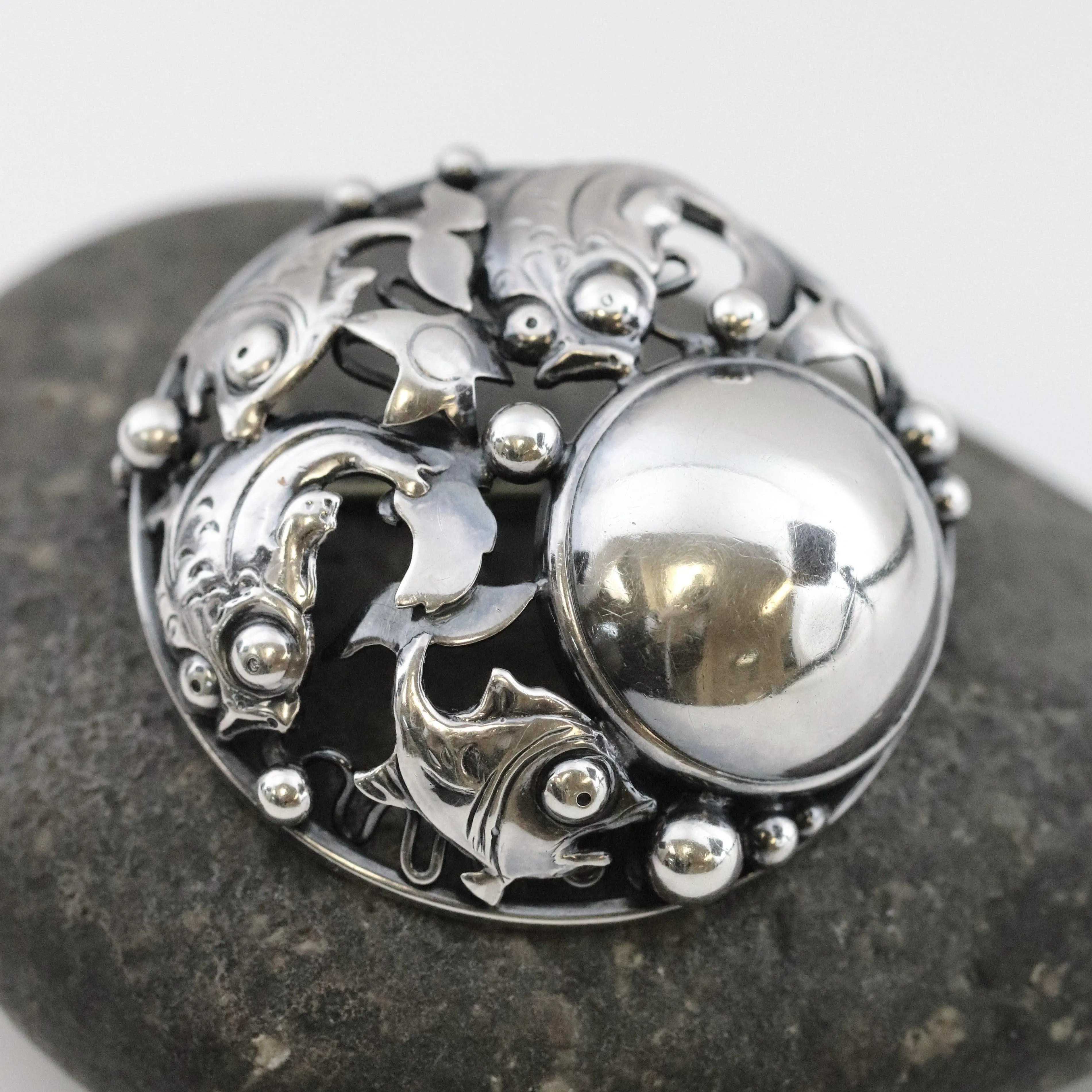 Vintage N E From Jewelry | Niels Erik Round Cabochon Fish Brooch